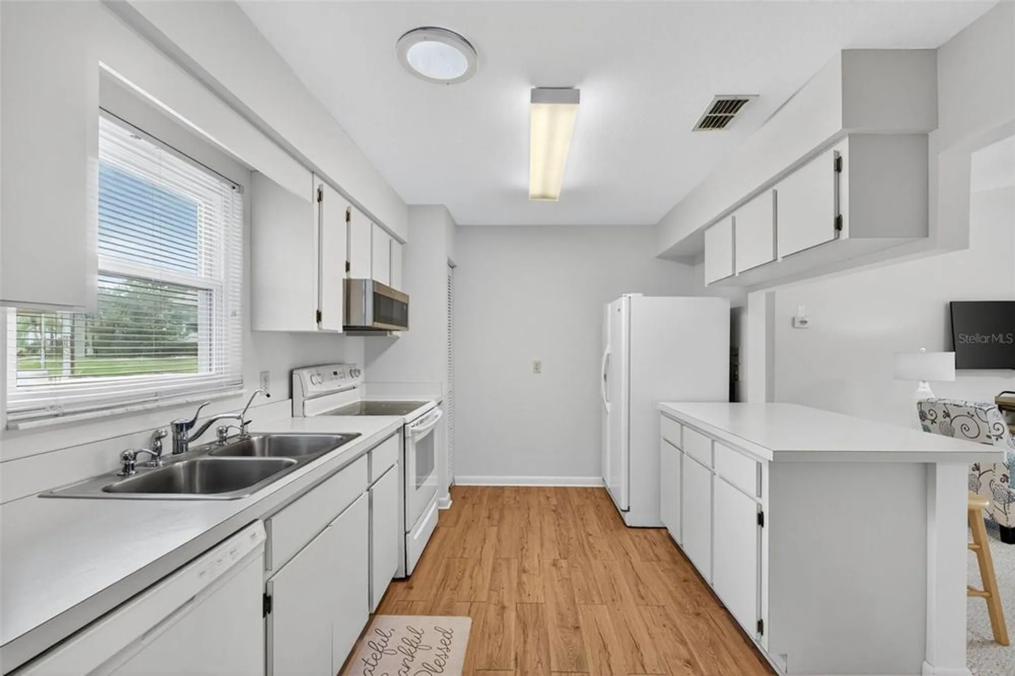 Property Slideshow image 8 of 42 | 2243 sea island cir, Lakeland, FL, 33810