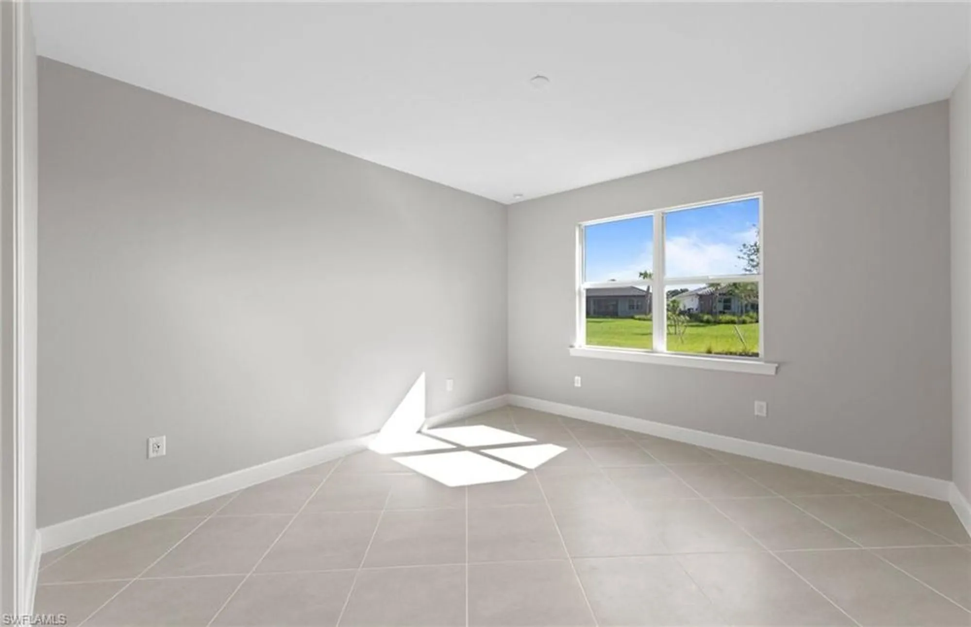 Property Slideshow image 8 of 29 | 12401 basalt ln, Alva, FL, 33920