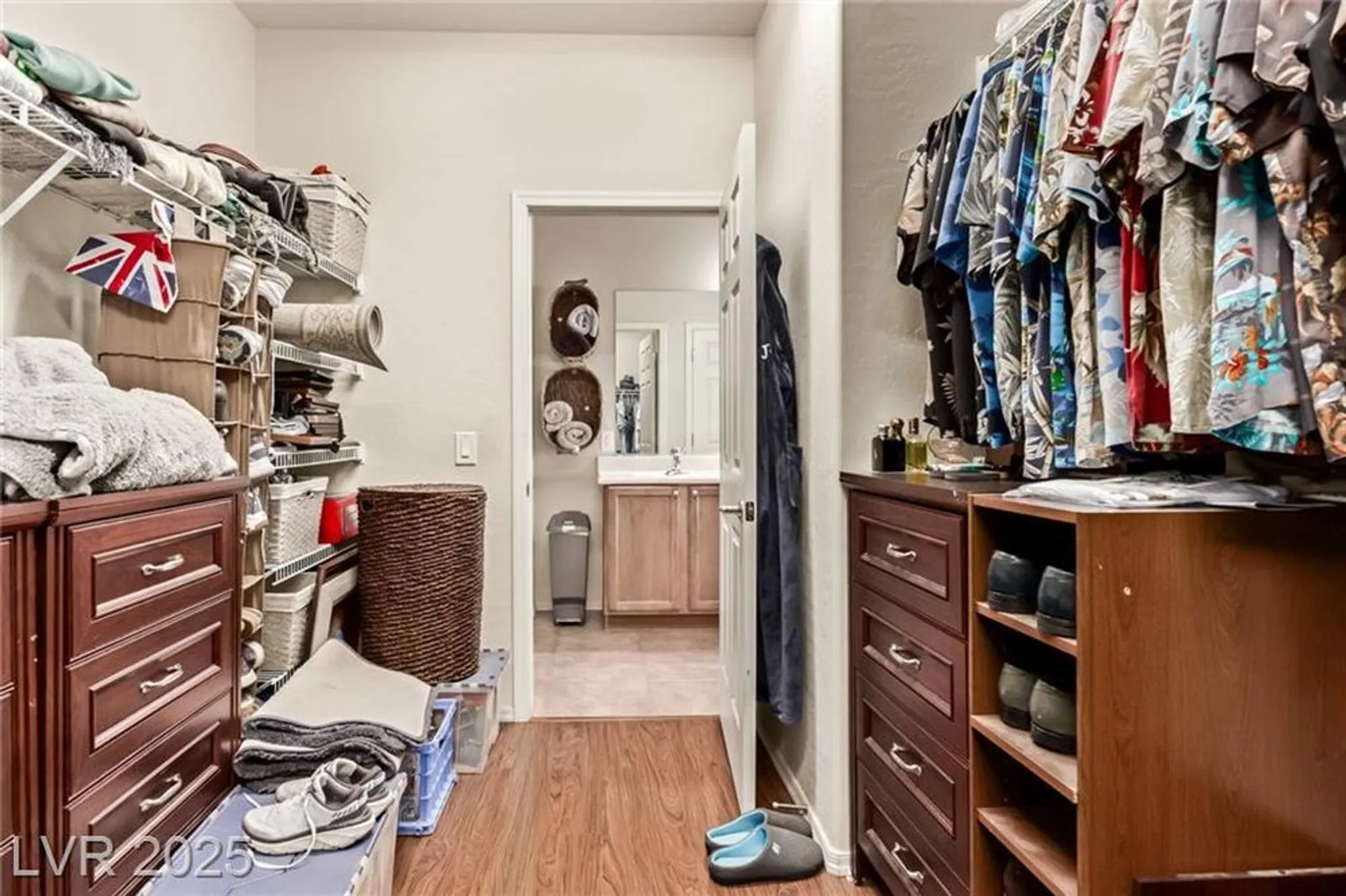 Property Slideshow image 16 of 65 | 3447 halter dr, Las Vegas, NV, 89122