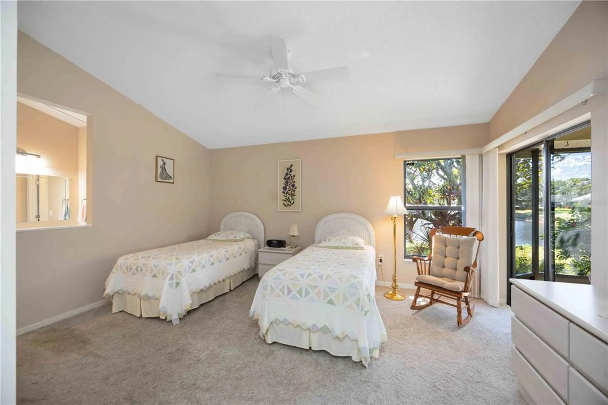 Property Slideshow image 21 of 82 | 214 southampton dr # 327, Venice, FL, 34293