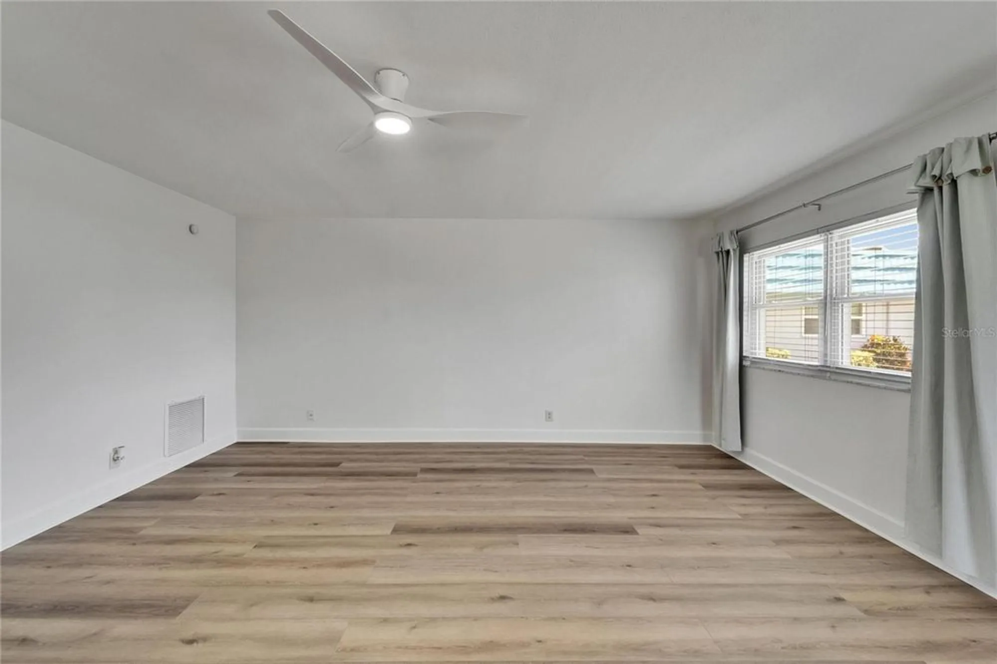 Property Slideshow image 7 of 32 | 302 andover pl s # g156, Sun City Center, FL, 33573