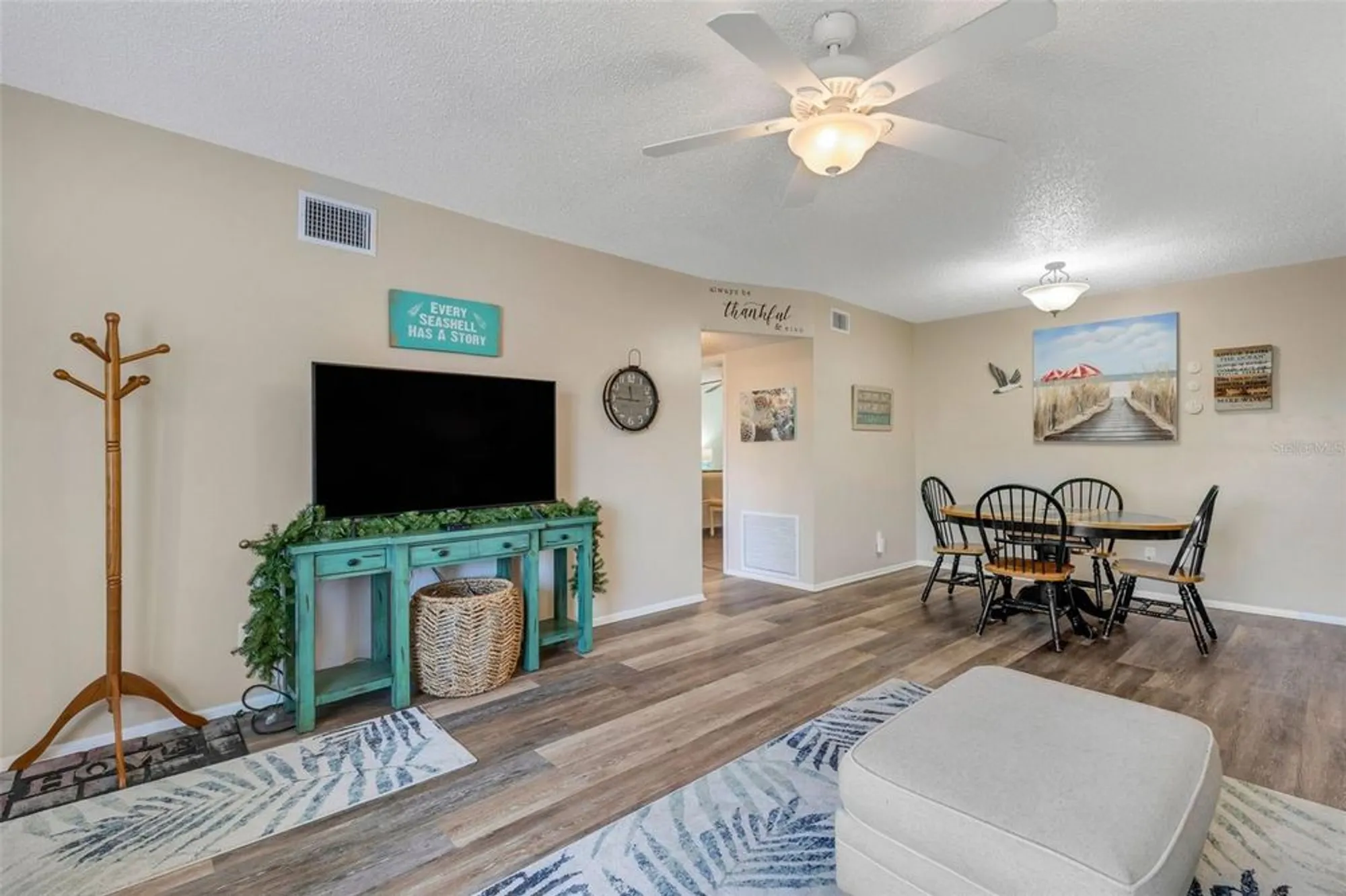 Property Slideshow image 8 of 56 | 2401 ecuadorian way apt 57, Clearwater, FL, 33763