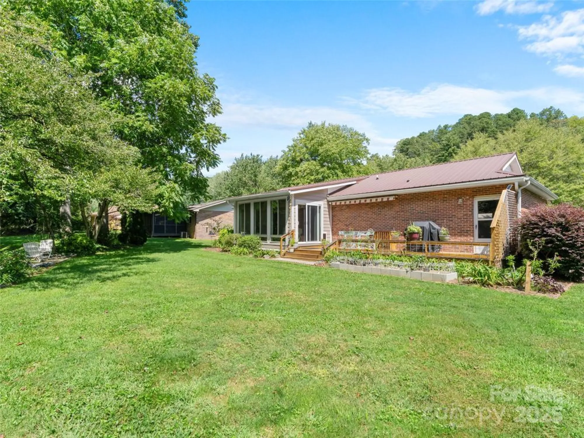 Property Slideshow image 5 of 37 | 33 resada dr, Brevard, NC, 28712