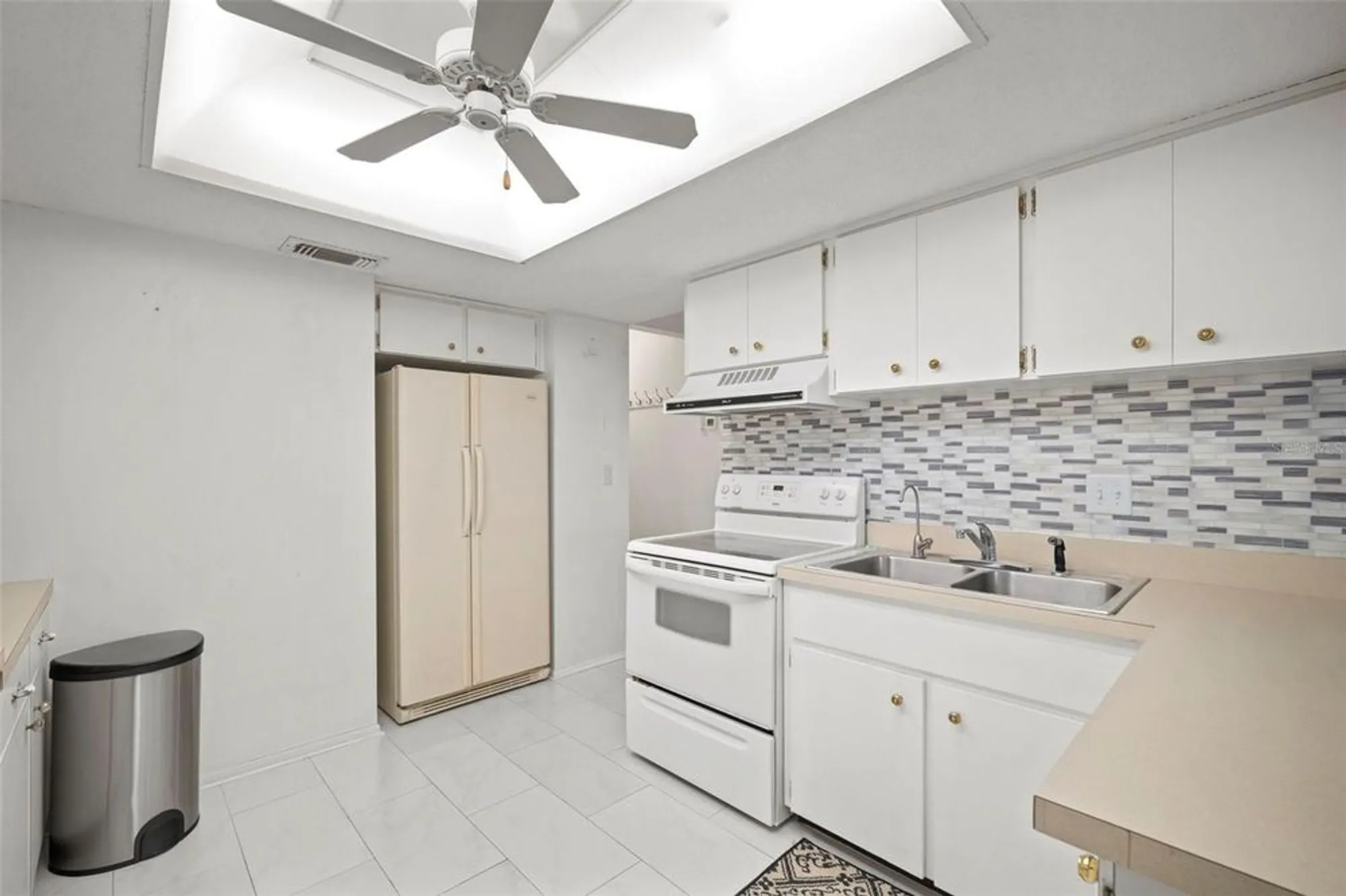 Property Slideshow image 9 of 30 | 4446 chart ct, New Port Richey, FL, 34652