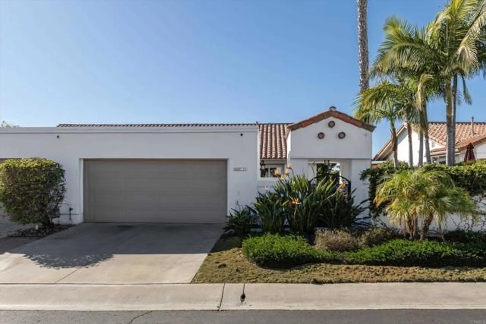 Property Slideshow image 18 of 37 | 4815 galicia way, Oceanside, CA, 92056