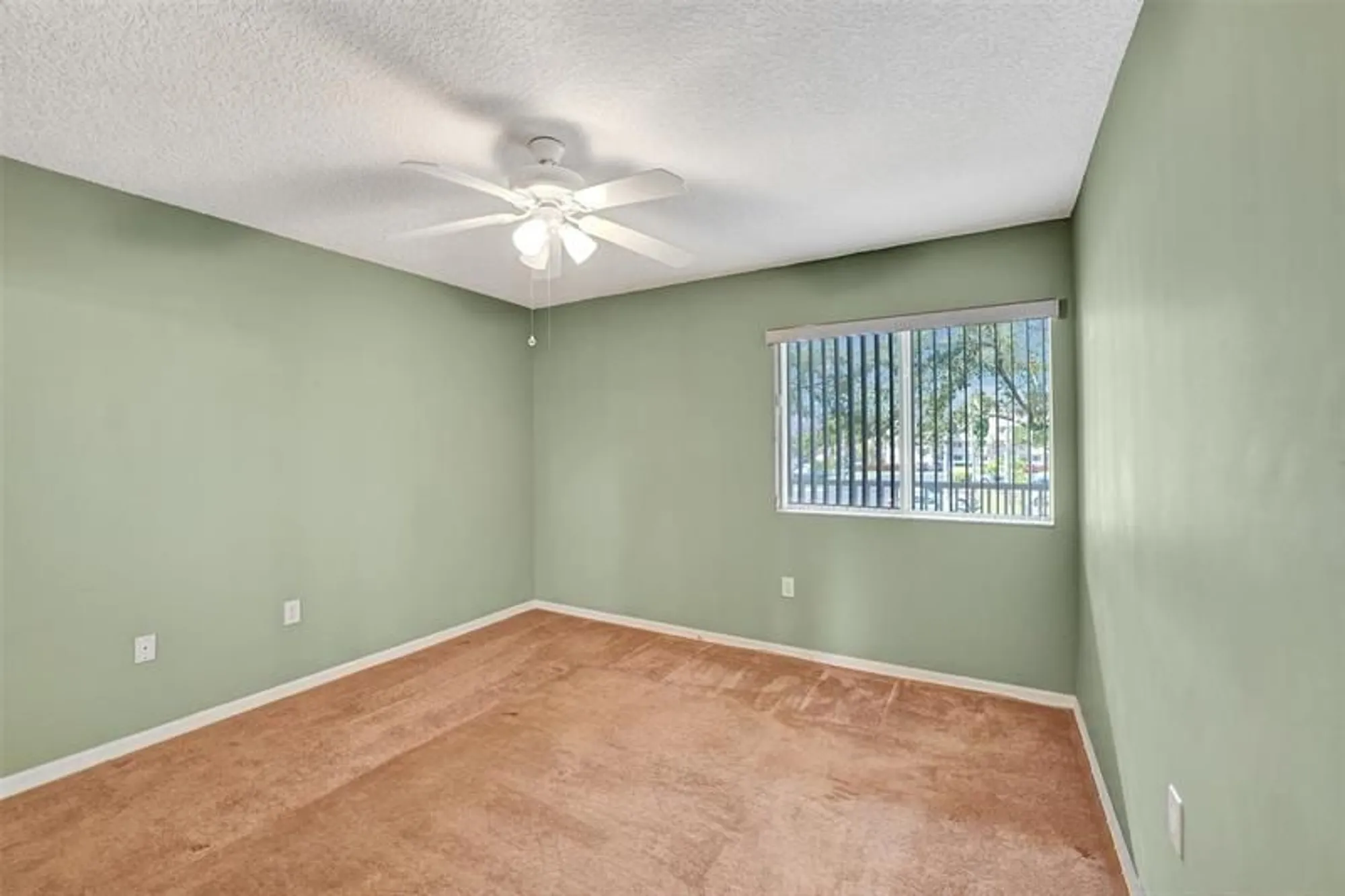 Property Slideshow image 39 of 69 | 9563 weldon cir apt d212, Fort Lauderdale, FL, 33321