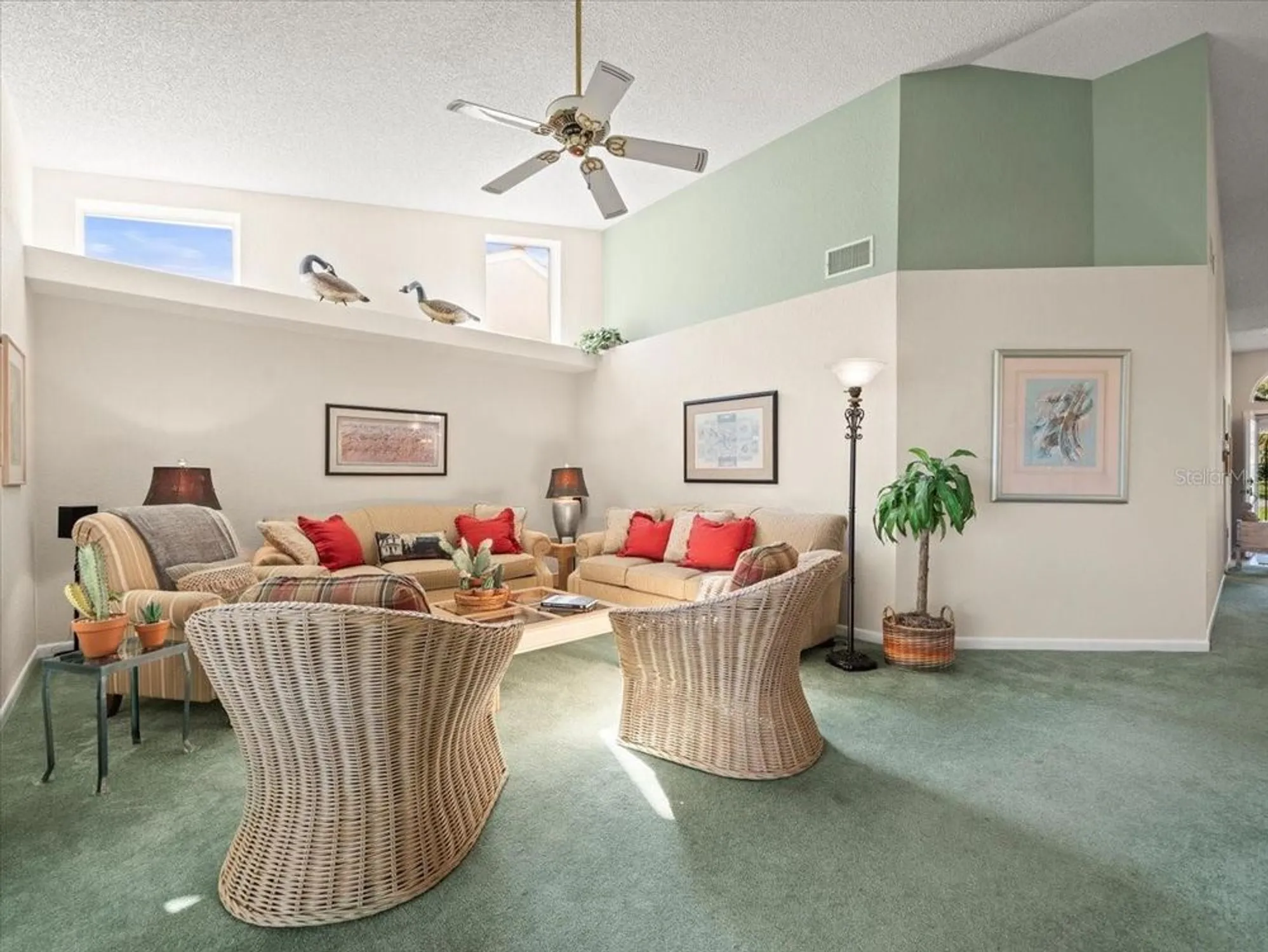 Property Slideshow image 13 of 58 | 9355 french quarters cir, Weeki Wachee, FL, 34613
