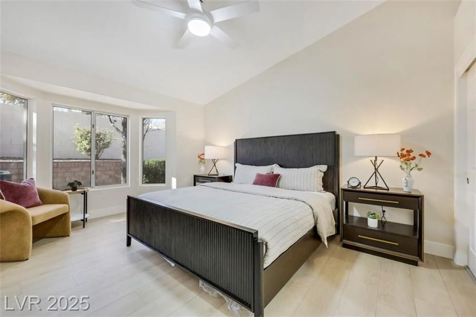 Property Slideshow image 21 of 31 | 2441 banora point dr, Las Vegas, NV, 89134