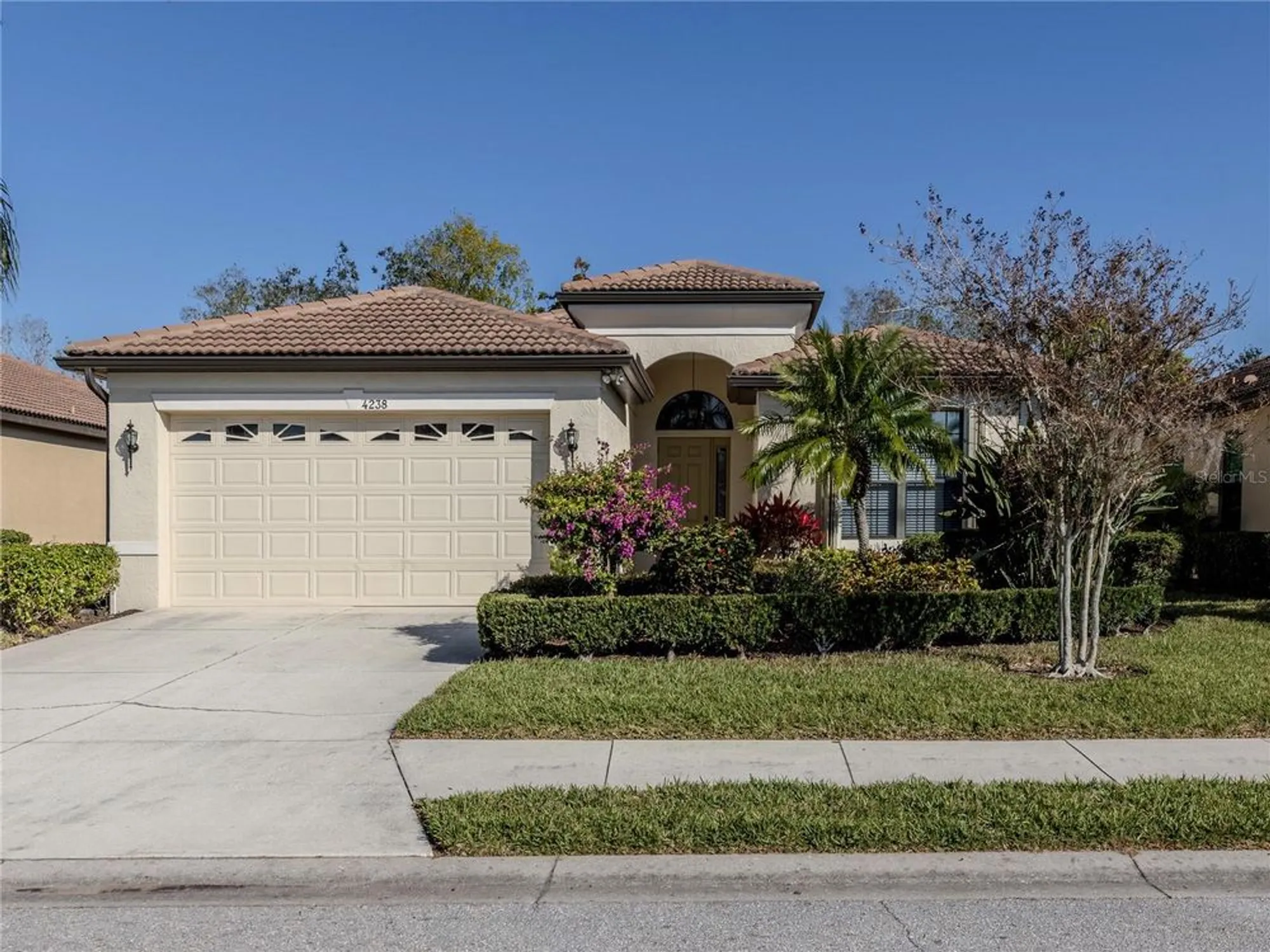 Property Slideshow image 1 of 55 | 4238 mackay falls ter, Sarasota, FL, 34243