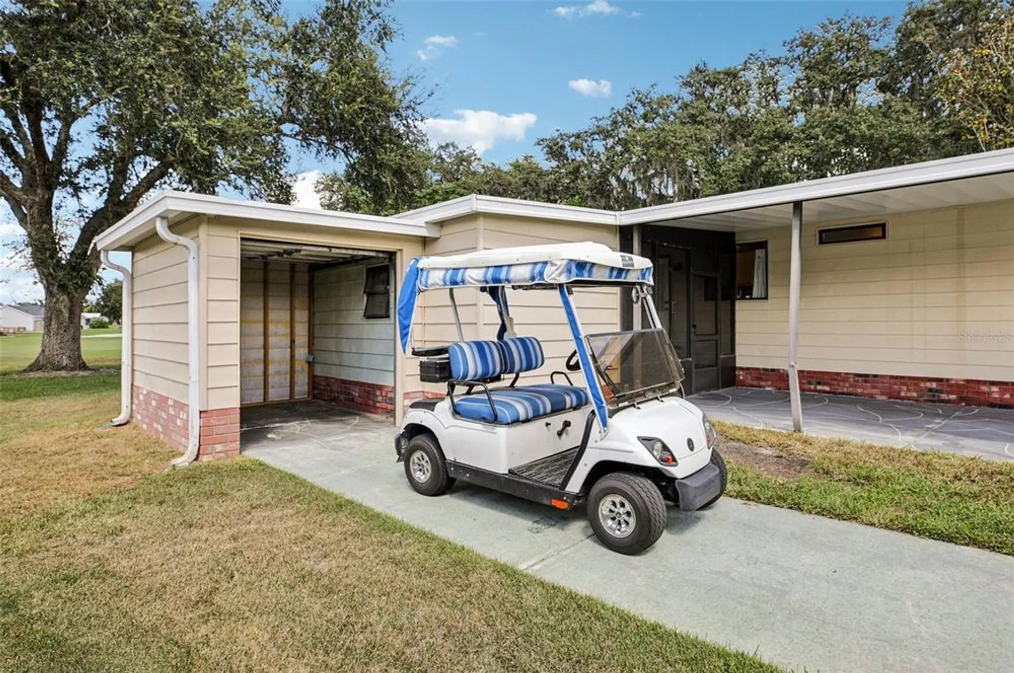 Property Slideshow image 23 of 31 | 1707 lilly ln, The Villages, FL, 32159