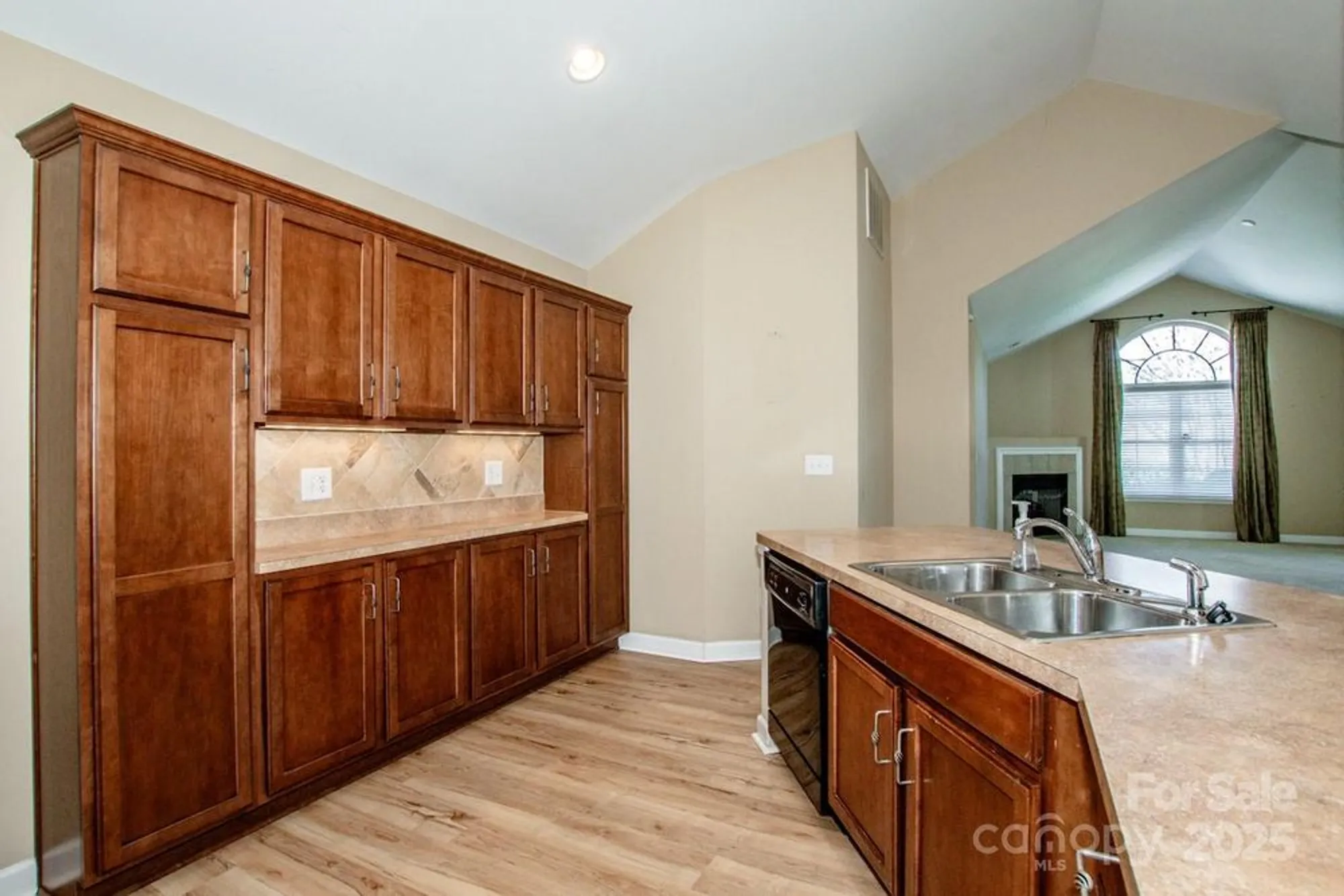 Property Slideshow image 12 of 25 | 4733 polo gate blvd, Charlotte, NC, 28216