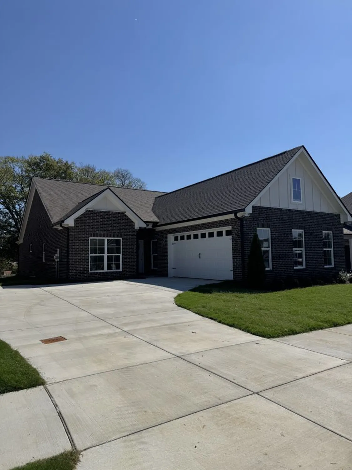 Property Slideshow image 1 of 10 | 7204 maddenwood ln, Hermitage, TN, 37076