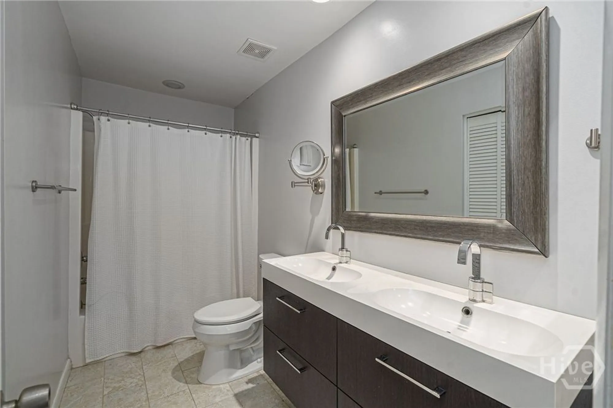 Property Slideshow image 14 of 26 | 65 dame kathryn dr, Savannah, GA, 31411
