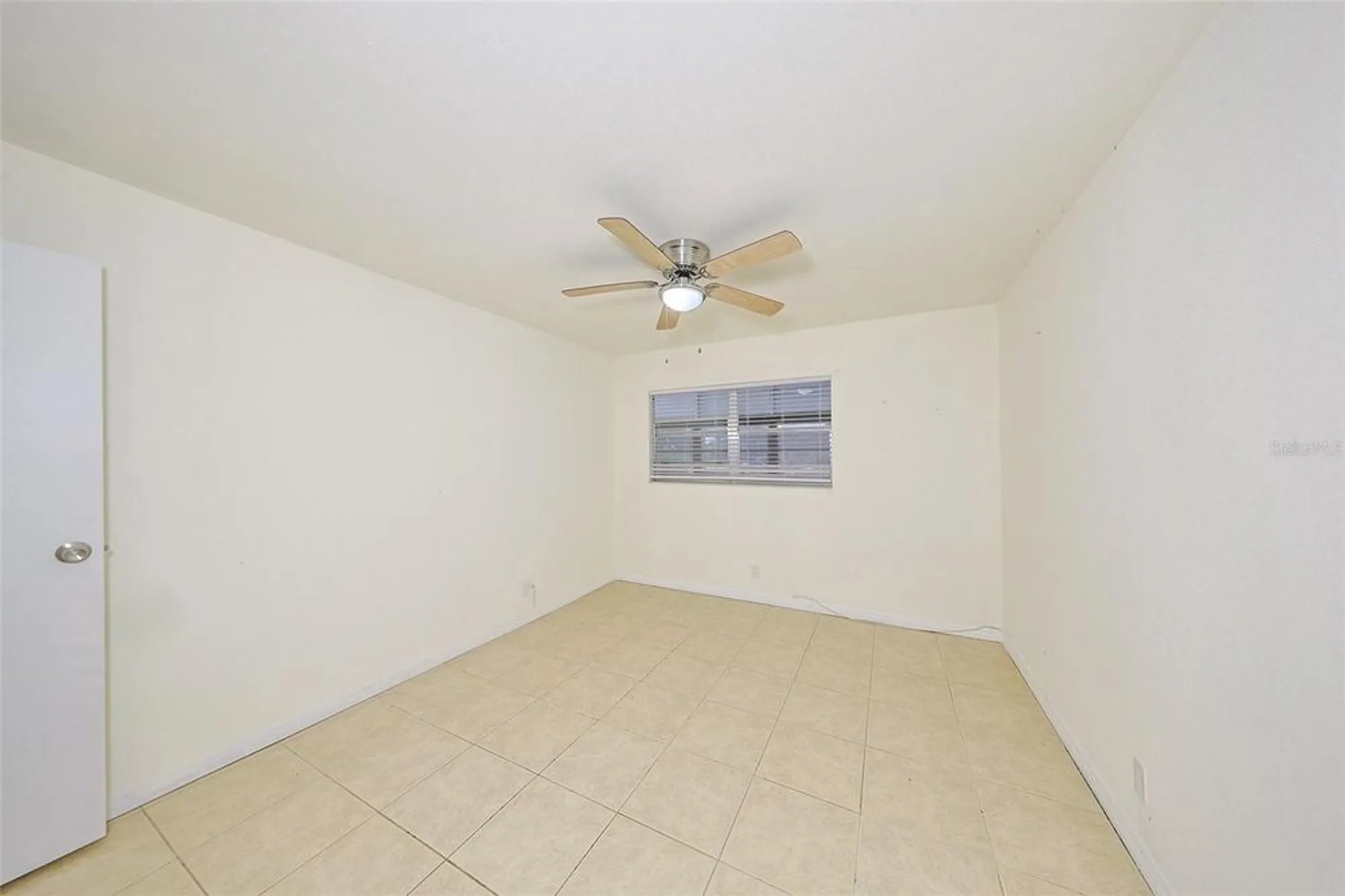 Property Slideshow image 22 of 59 | 202 bedford st 72, Sun City Center, FL, 33573