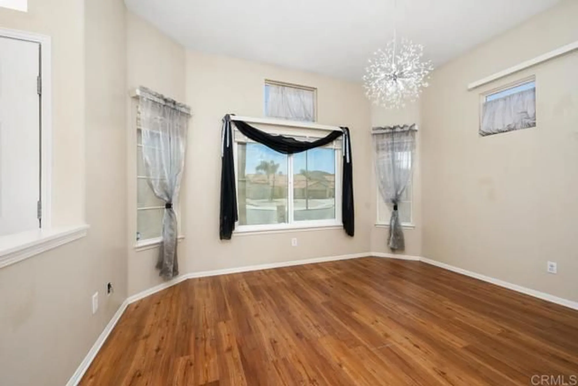 Property Slideshow image 8 of 36 | 2108 pecan tree st, Hemet, CA, 92545