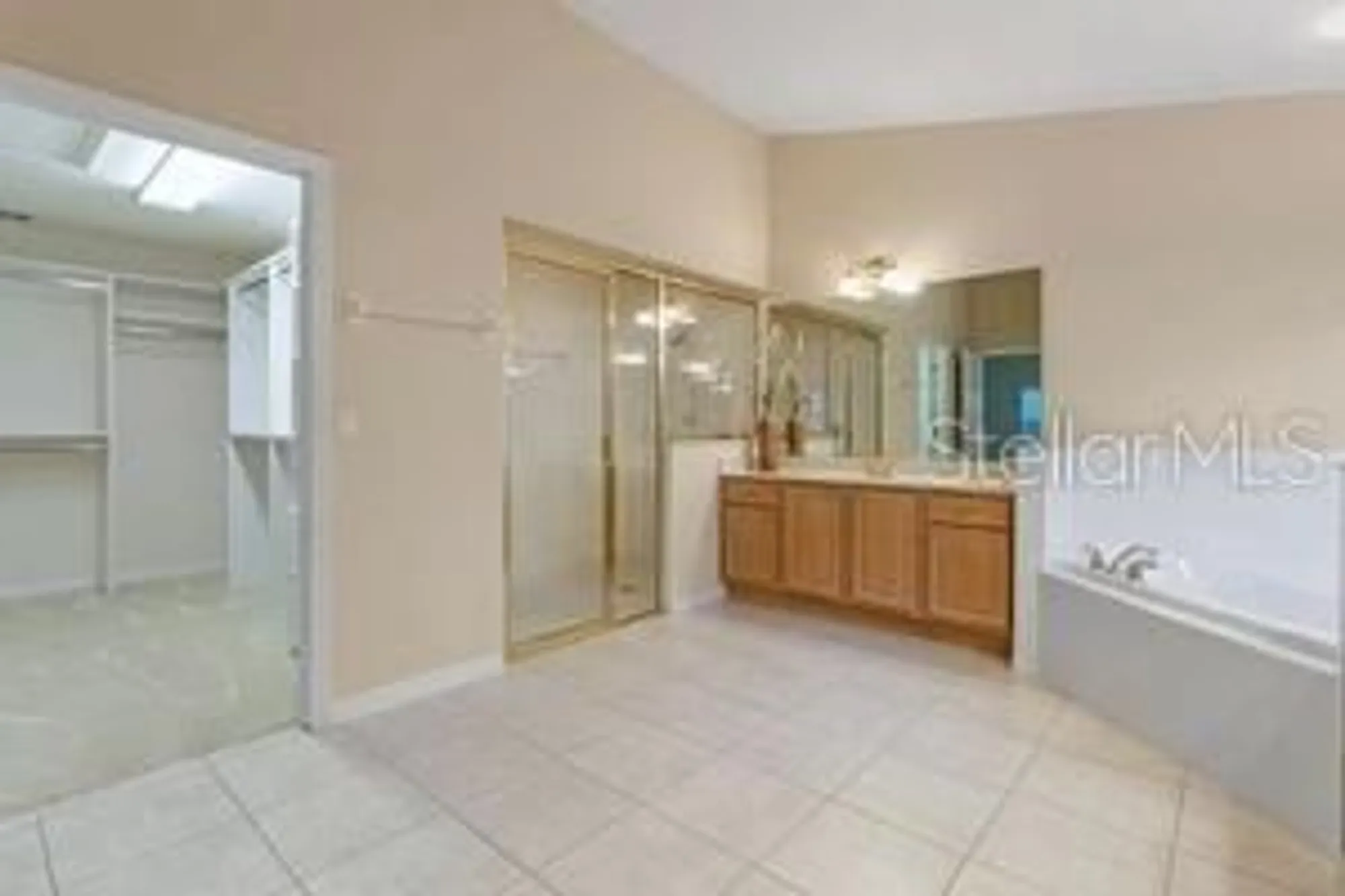 Property Slideshow image 23 of 72 | 24540 madewood ave, Leesburg, FL, 34748