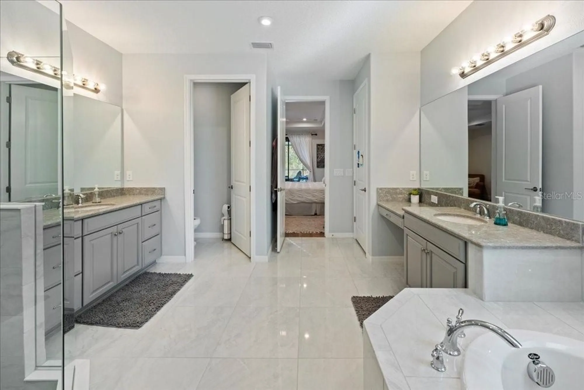Property Slideshow image 39 of 86 | 10215 milky way cir, Sarasota, FL, 34241
