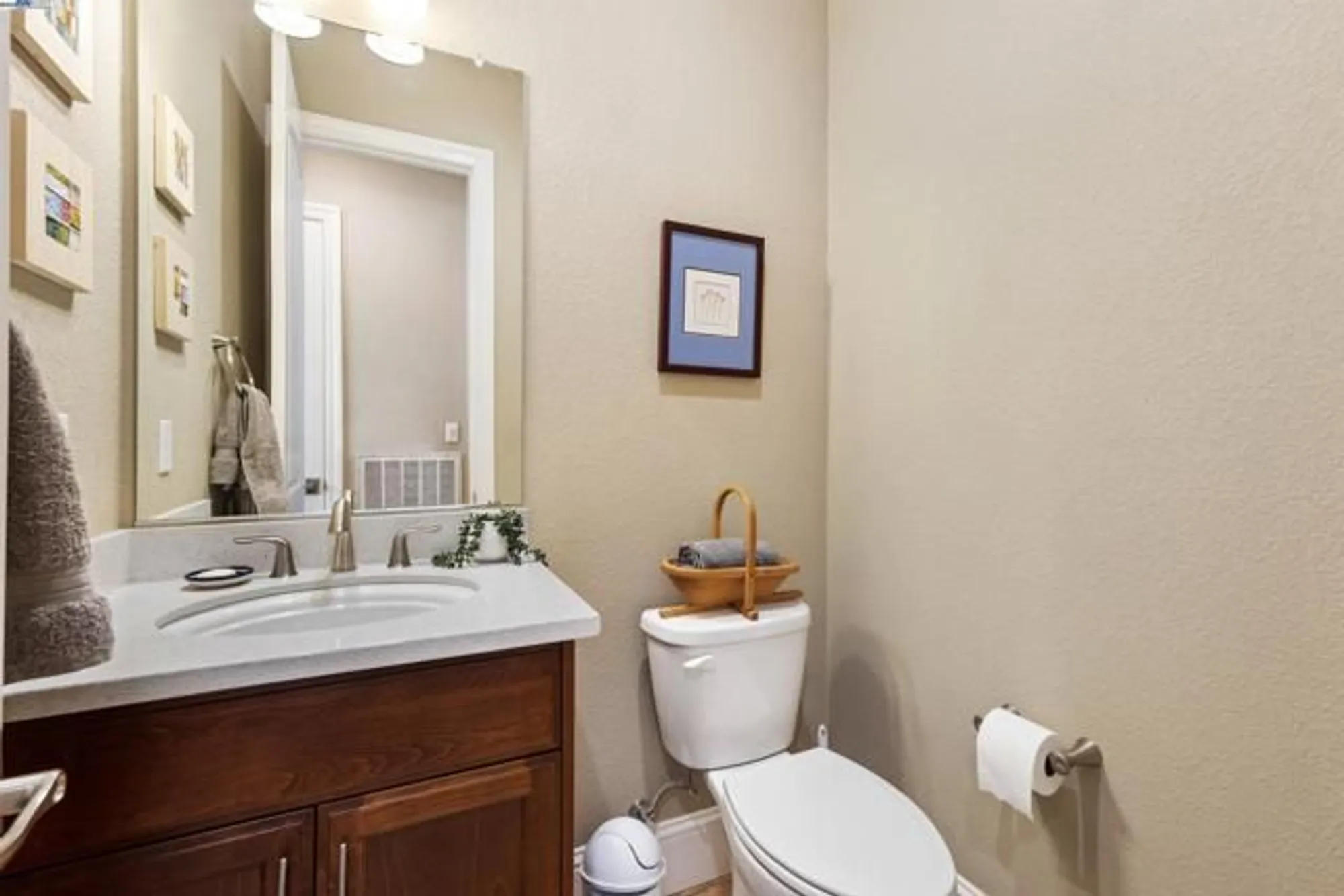 Property Slideshow image 24 of 58 | 2062 reserva ct, Brentwood, CA, 94513