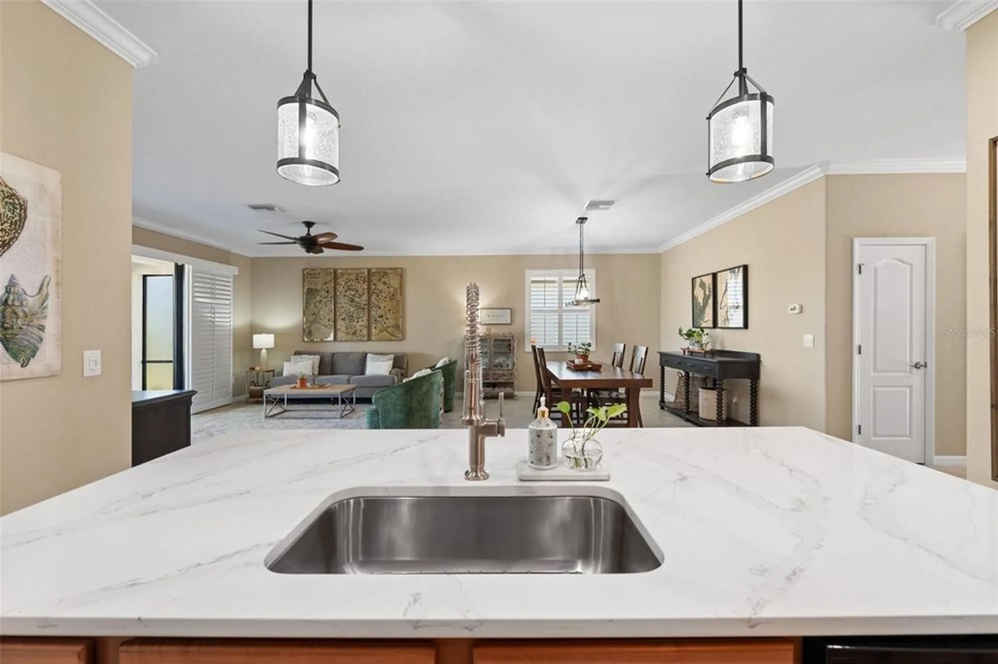 Property Slideshow image 12 of 54 | 7027 quiet creek dr, Bradenton, FL, 34212