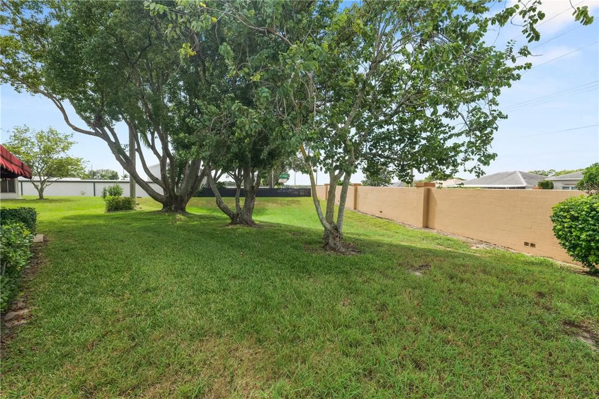 Property Slideshow image 31 of 34 | 1038 parakeet trl, Lakeland, FL, 33809