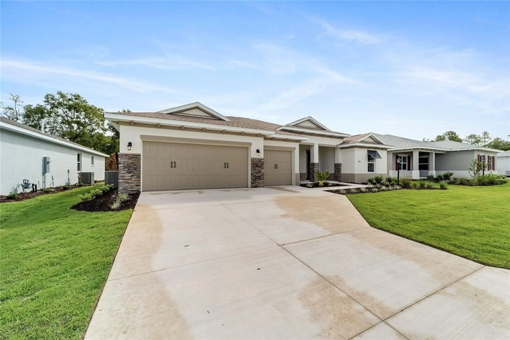 Property Slideshow image 2 of 42 | 10389 sw 105th ct, Ocala, FL, 34481
