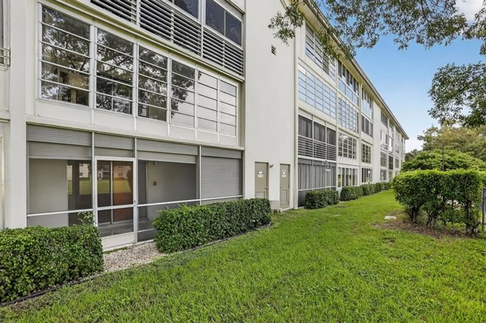 Property Slideshow image 27 of 32 | 3401 bimini ln h1, Coconut Creek, FL, 33066