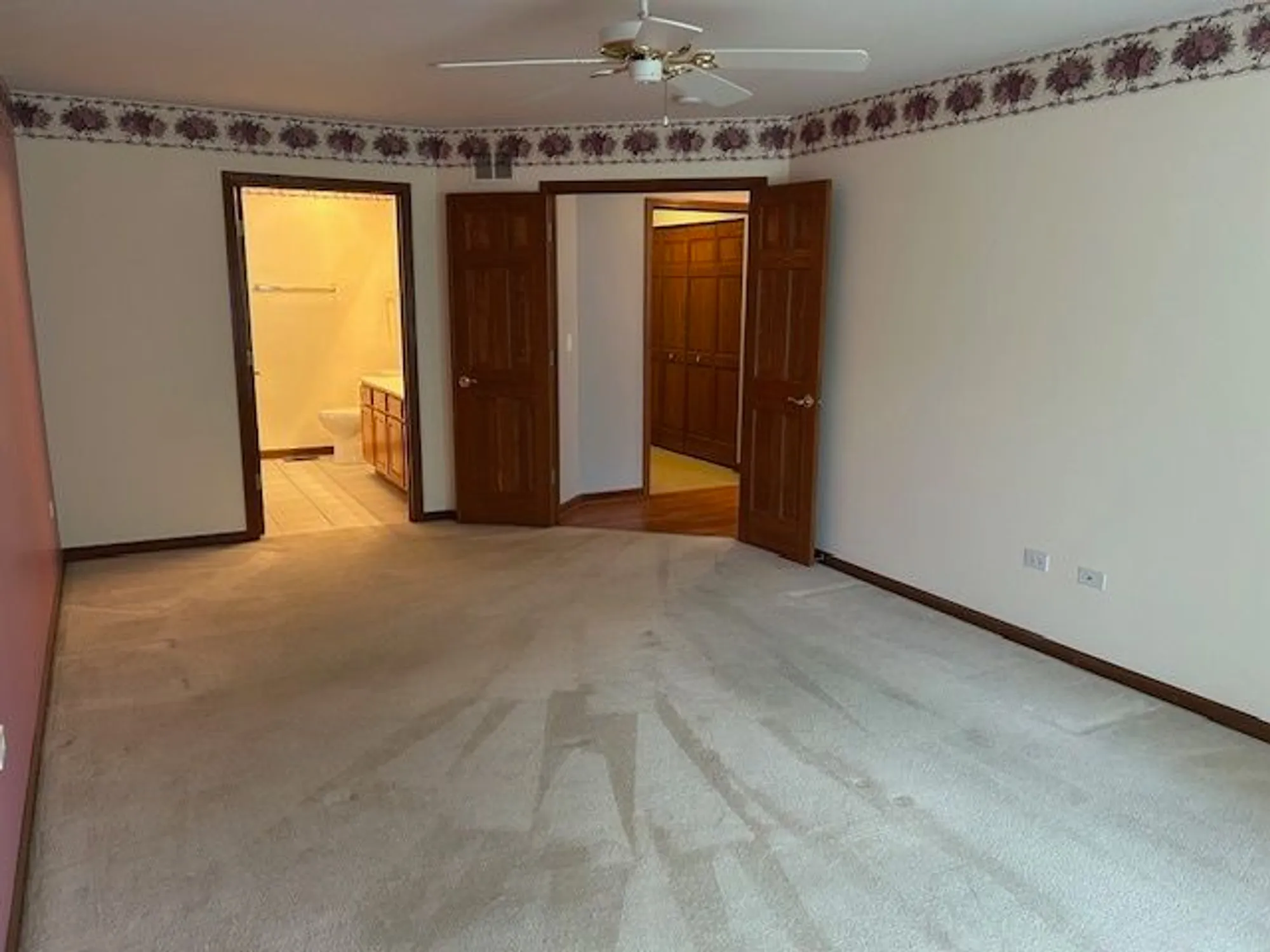 Property Slideshow image 17 of 67 | 13804 s ironwood dr, Plainfield, IL, 60544