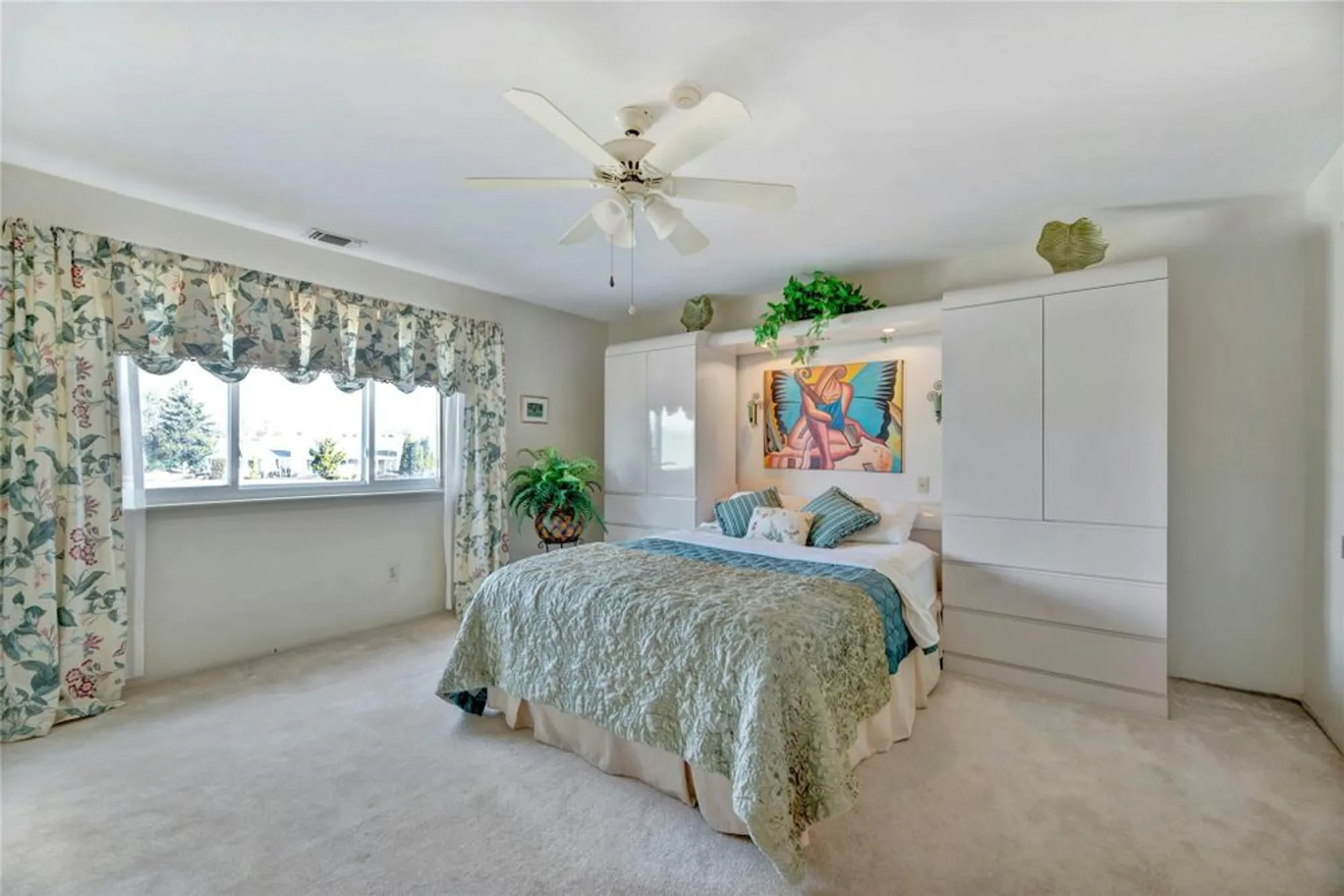 Property Slideshow image 16 of 25 | 107 e midland pond ct, Moriches, NY, 11955