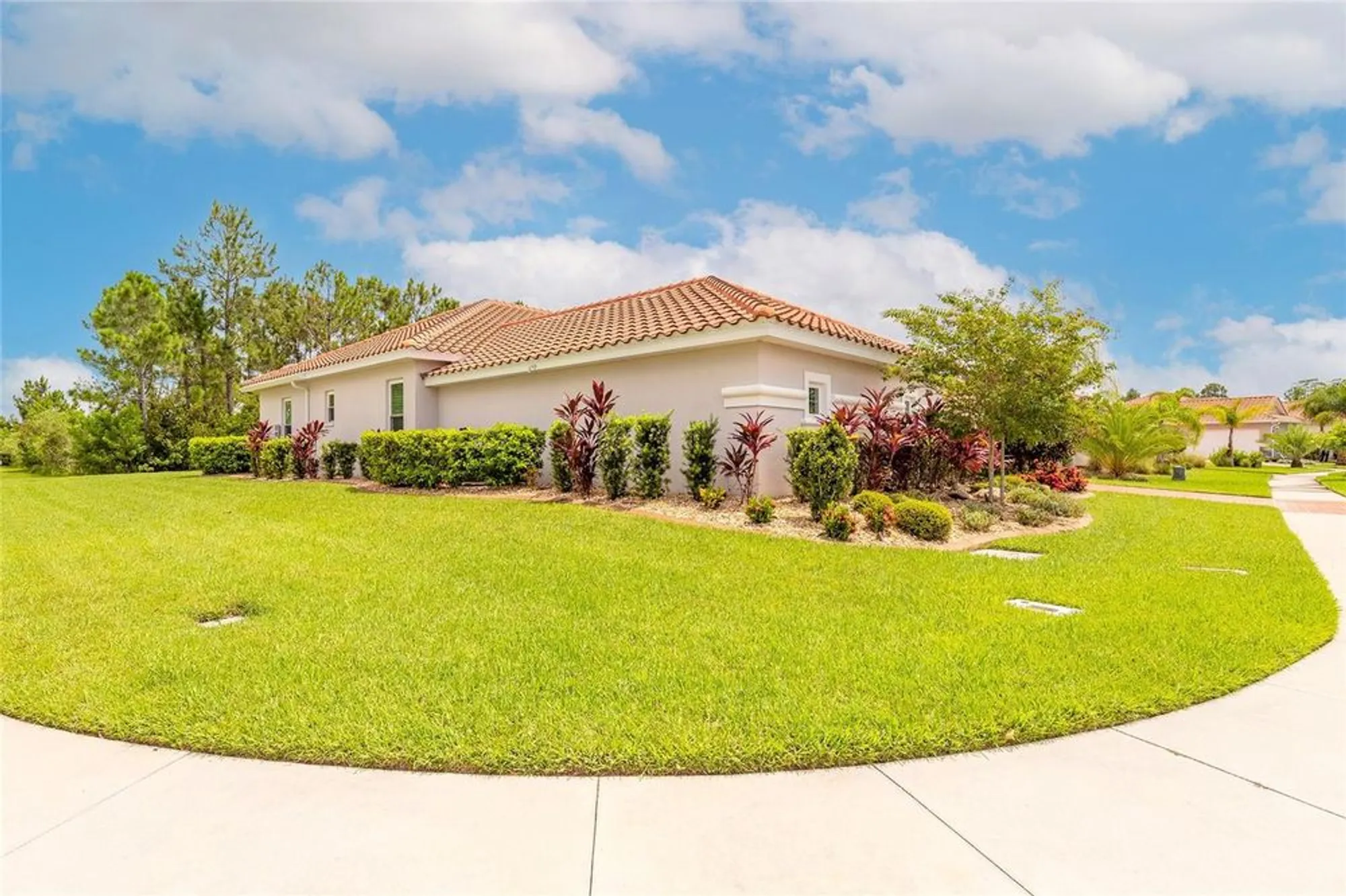 Property Slideshow image 3 of 67 | 2816 e venetian lake cir, New Smyrna Beach, FL, 32168