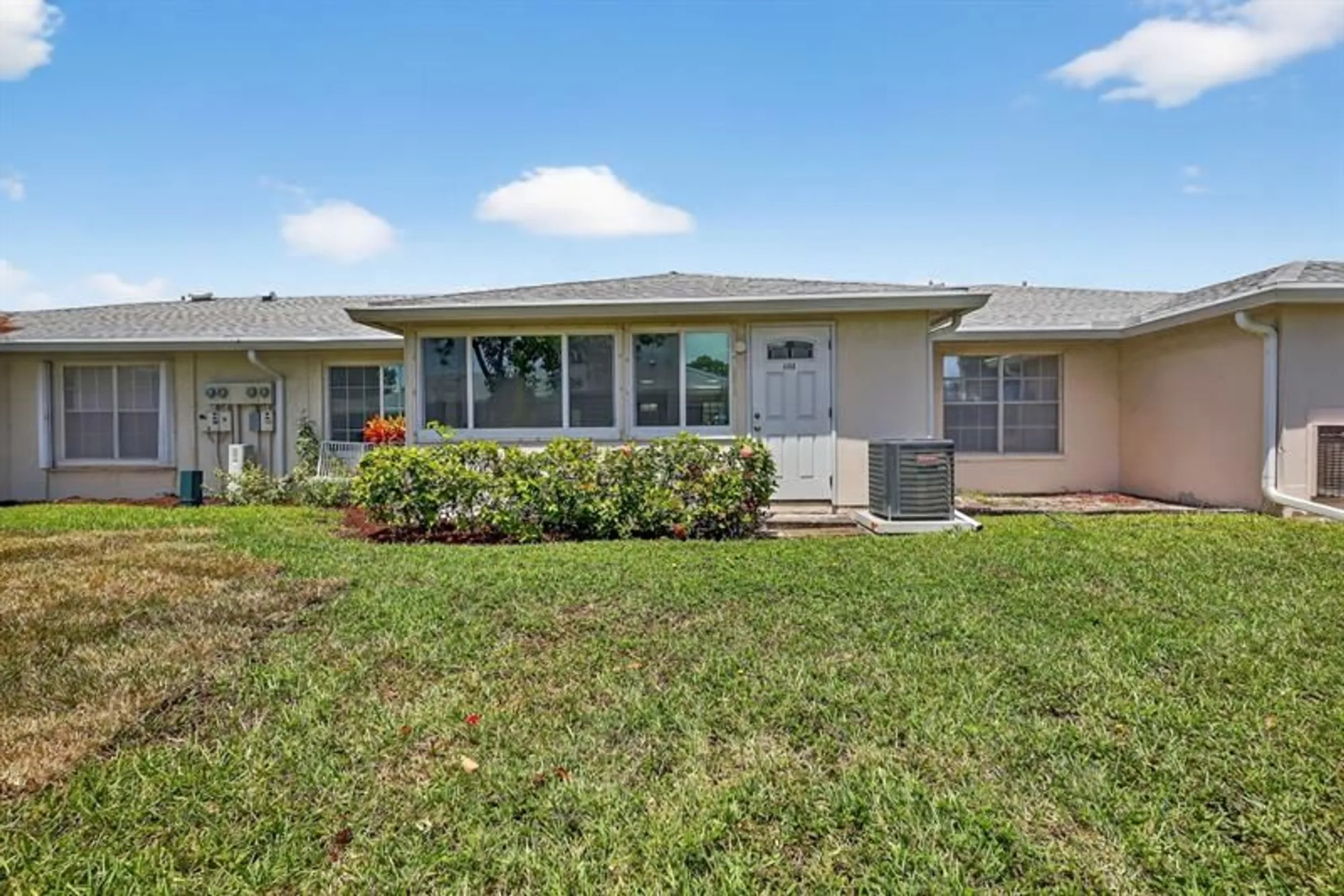 Property Slideshow image 26 of 52 | 448 franconia cir b, Lake Worth, FL, 33467
