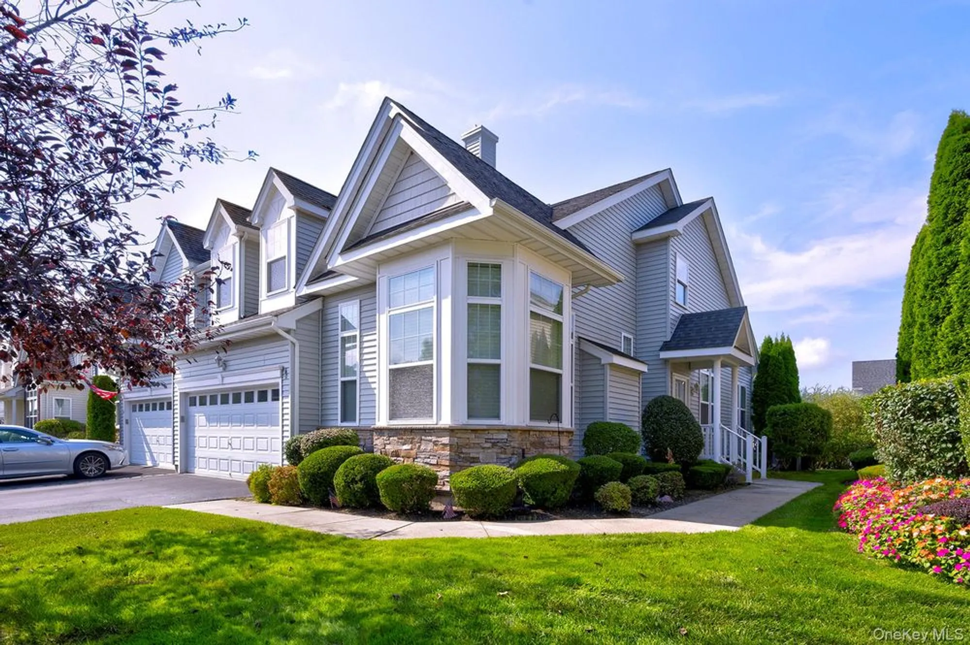 Property Slideshow image 3 of 28 | 60 pacific dunes ct, Medford, NY, 11763