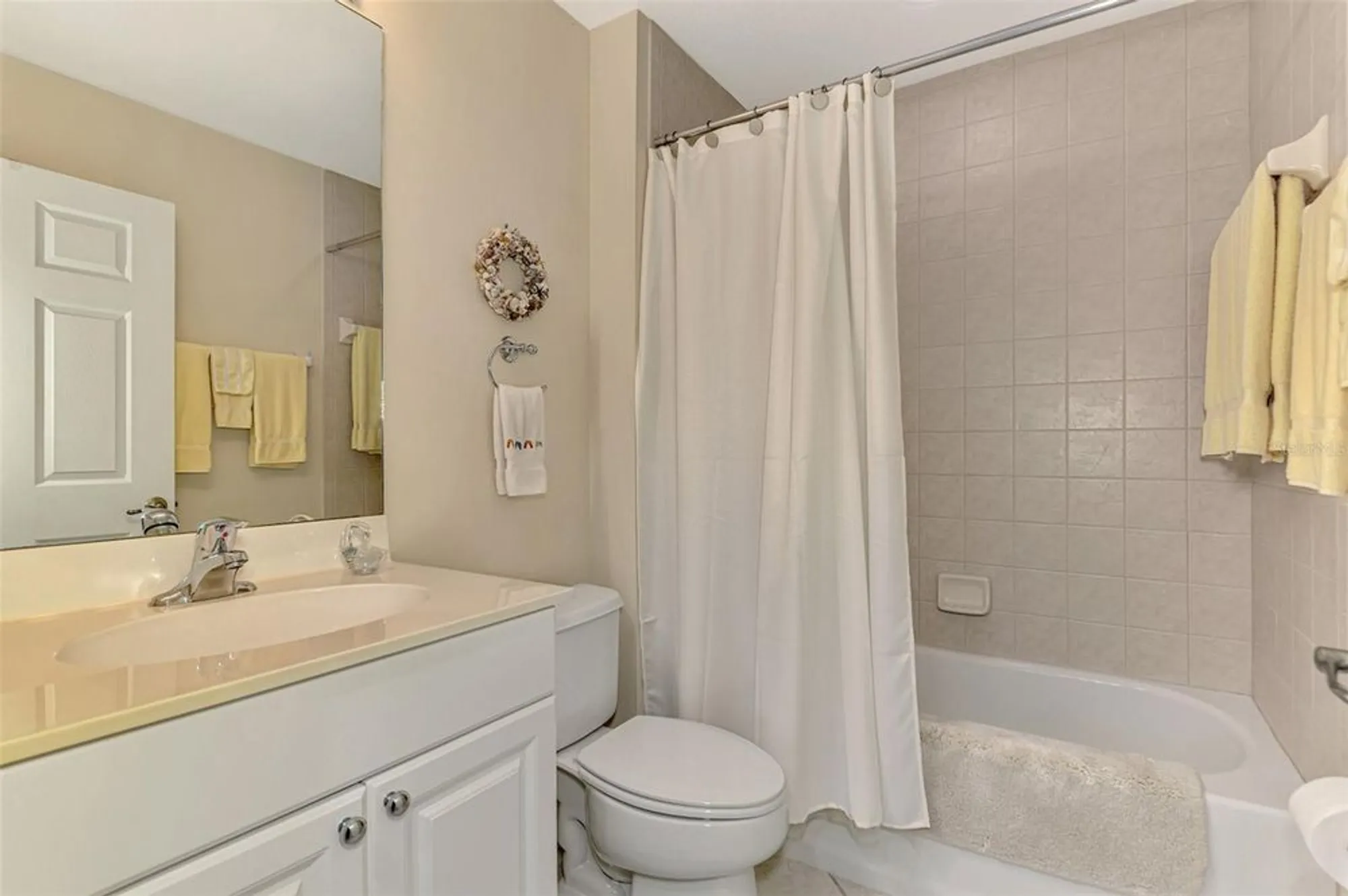 Property Slideshow image 31 of 77 | 3433 grand vista ct unit 102, Port Charlotte, FL, 33953