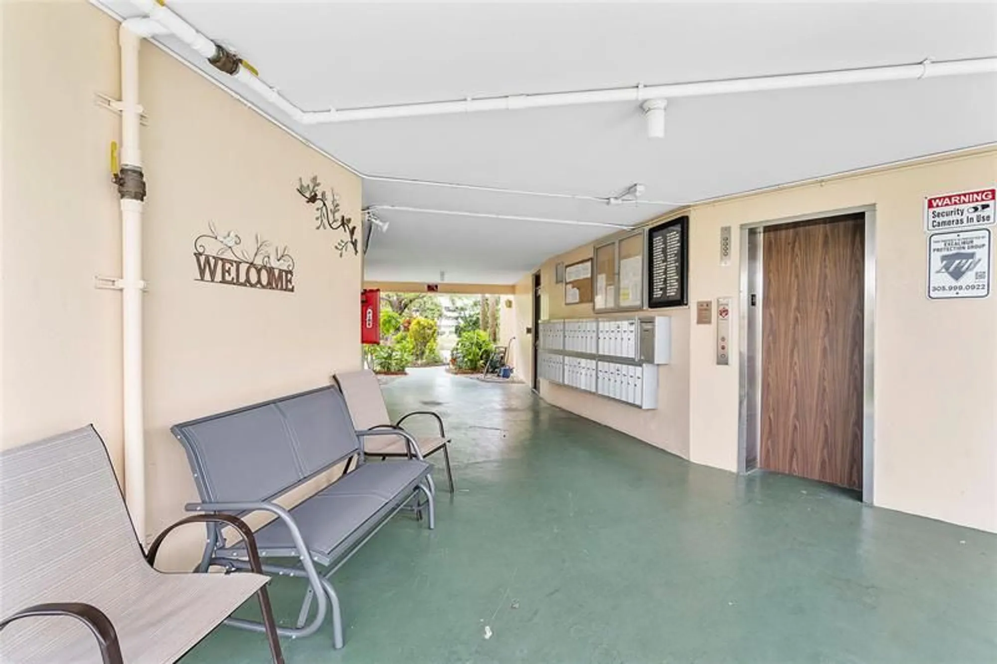 Property Slideshow image 3 of 21 | , Lauderdale Lakes, FL, 33313