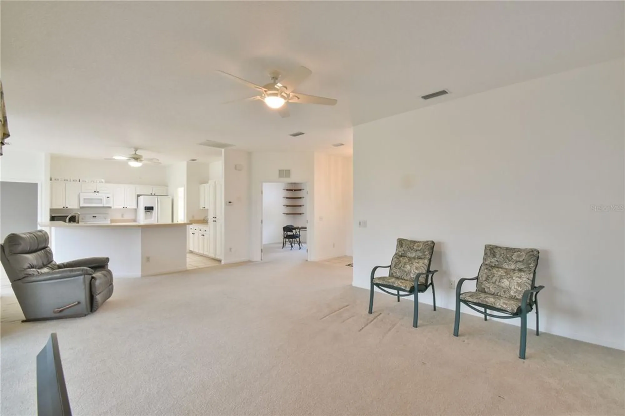 Property Slideshow image 6 of 30 | 5551 nw 25th loop, Ocala, FL, 34482