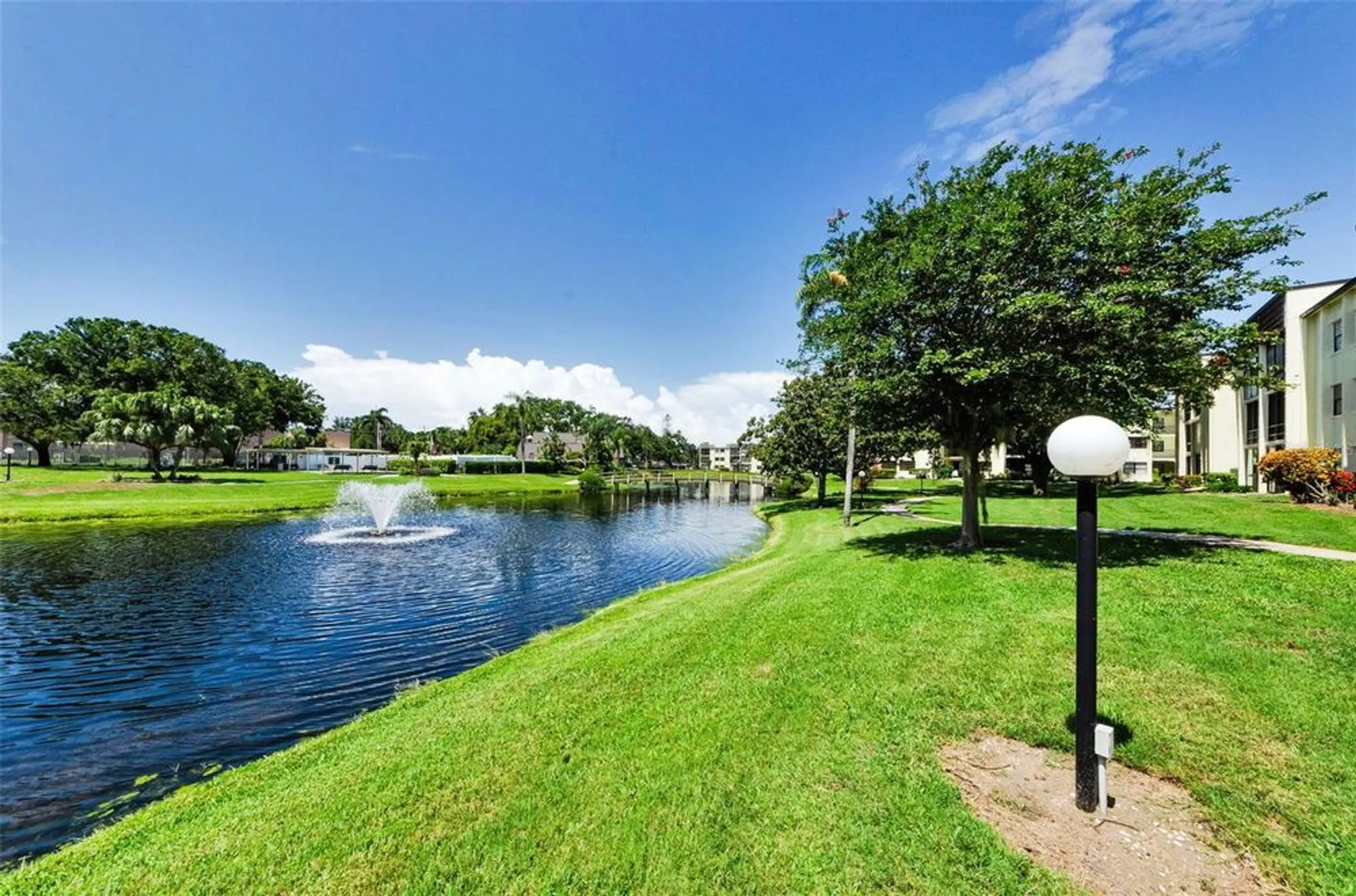 Property Slideshow image 28 of 49 | 14130 rosemary ln apt 3306, Largo, FL, 33774