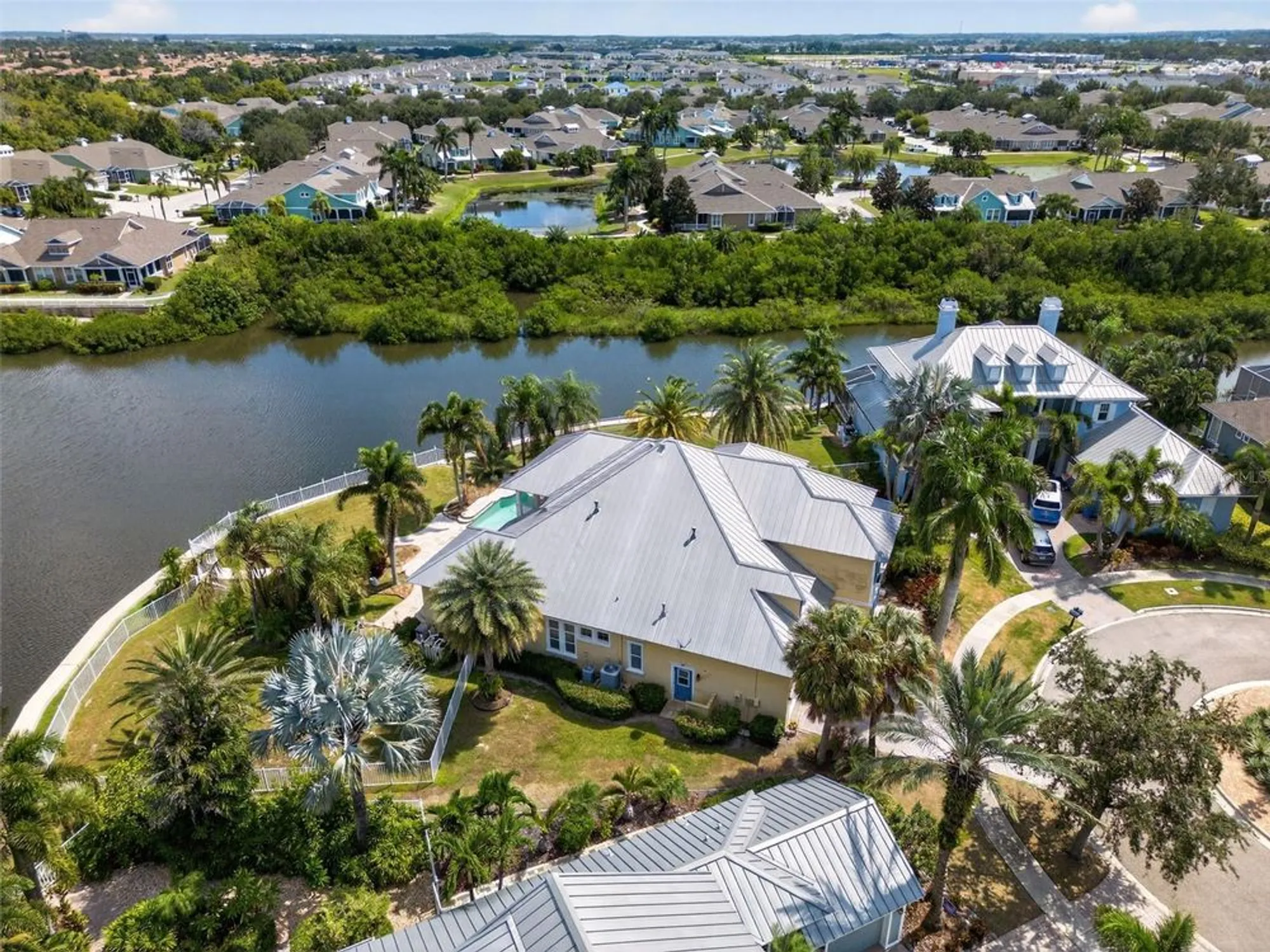 Property Slideshow image 42 of 56 | 5617 seagrass pl, Apollo Beach, FL, 33572