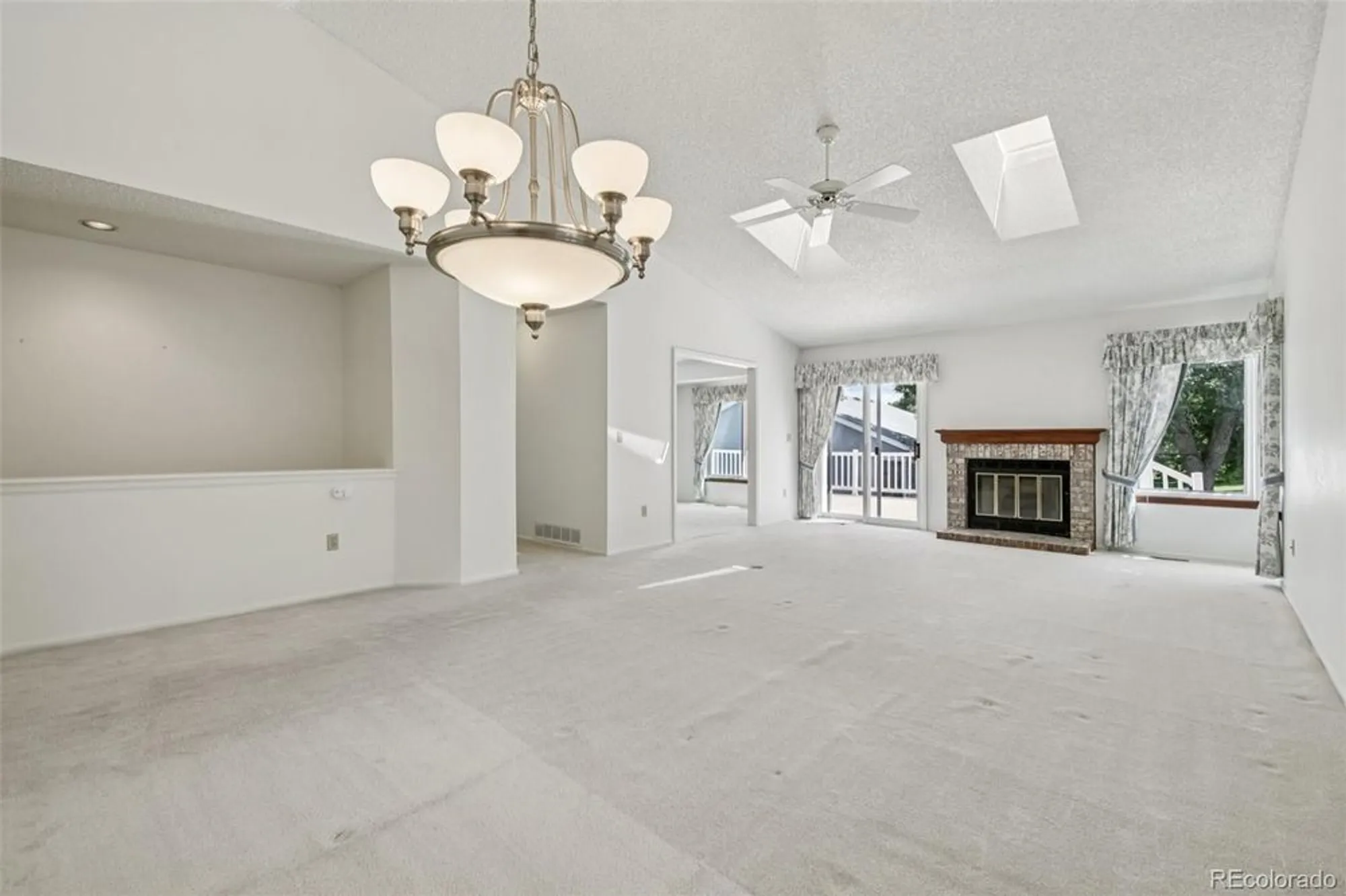 Property Slideshow image 8 of 47 | 6 abernathy ct, Highlands Ranch, CO, 80130