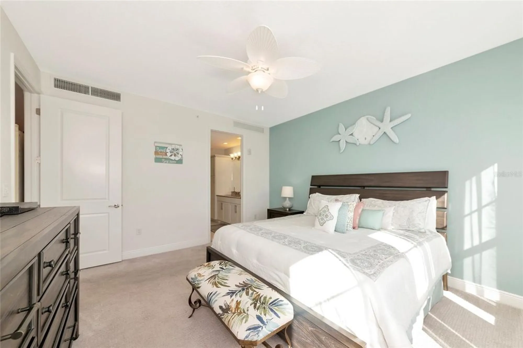 Property Slideshow image 16 of 78 | 395 aruba cir 203, Bradenton, FL, 34209