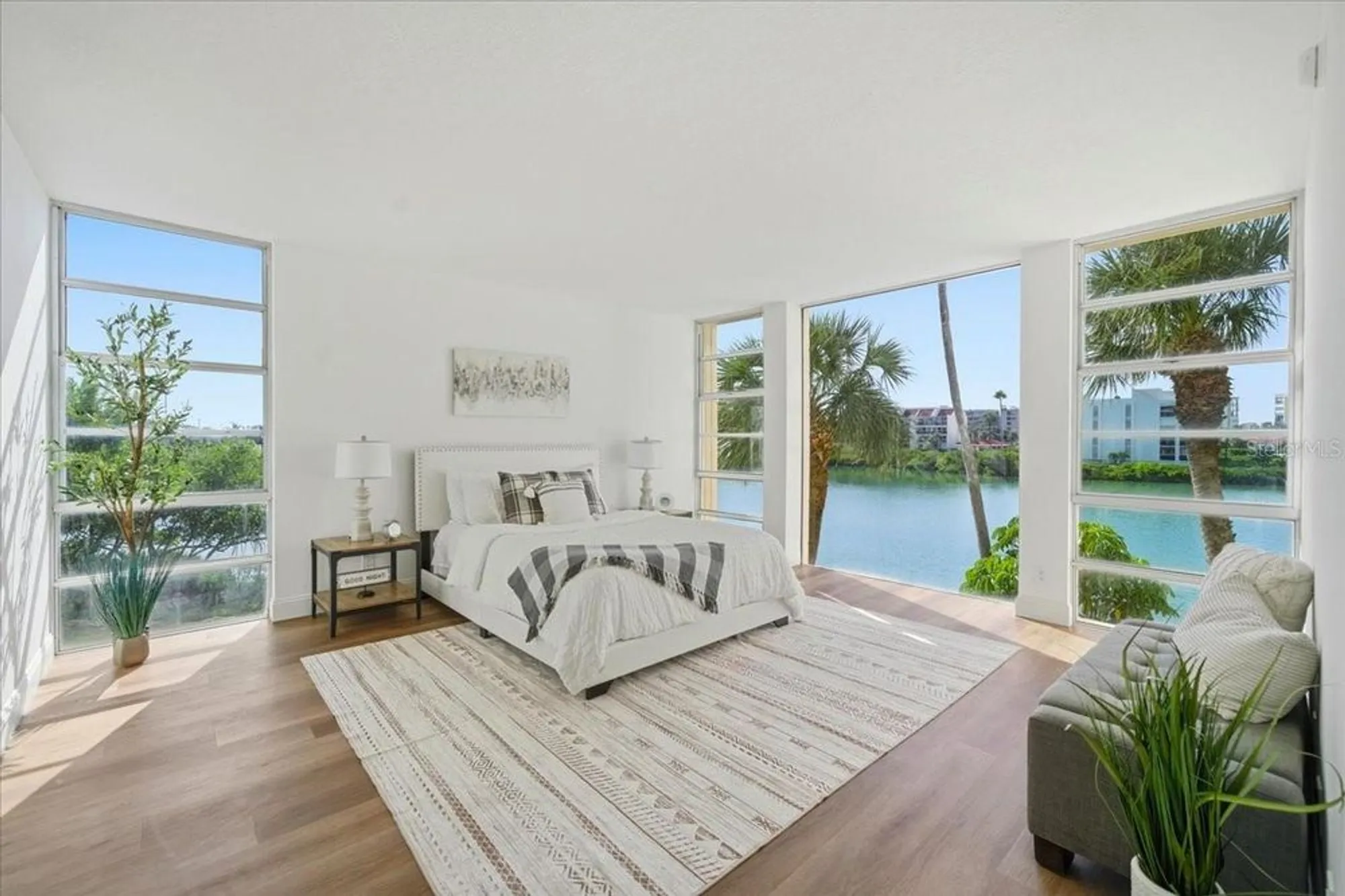 Property Slideshow image 25 of 62 | 7400 sun island dr 202, South Pasadena, FL, 33707