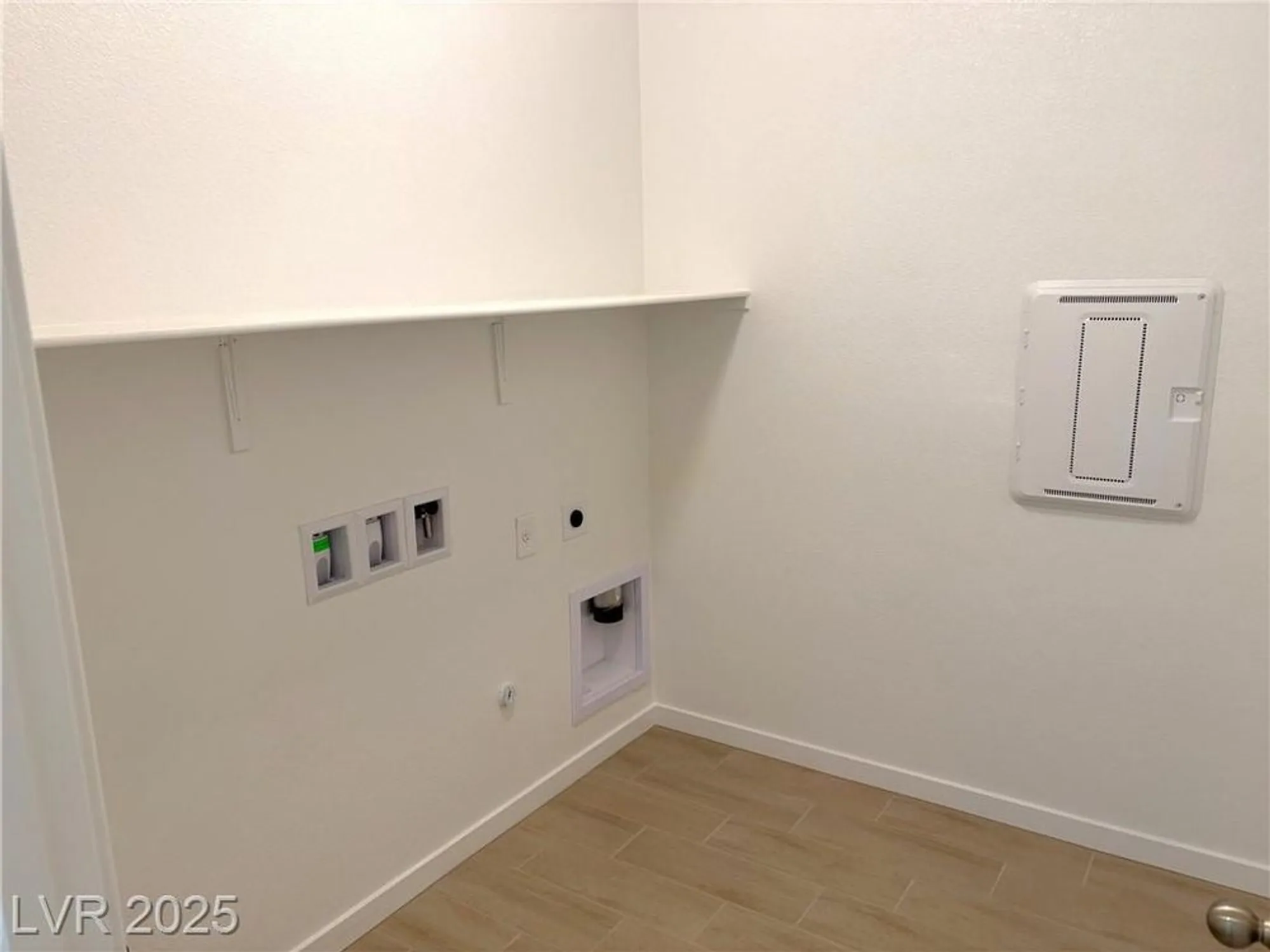 Property Slideshow image 9 of 26 | 4332 angel falls ct, Pahrump, NV, 89061