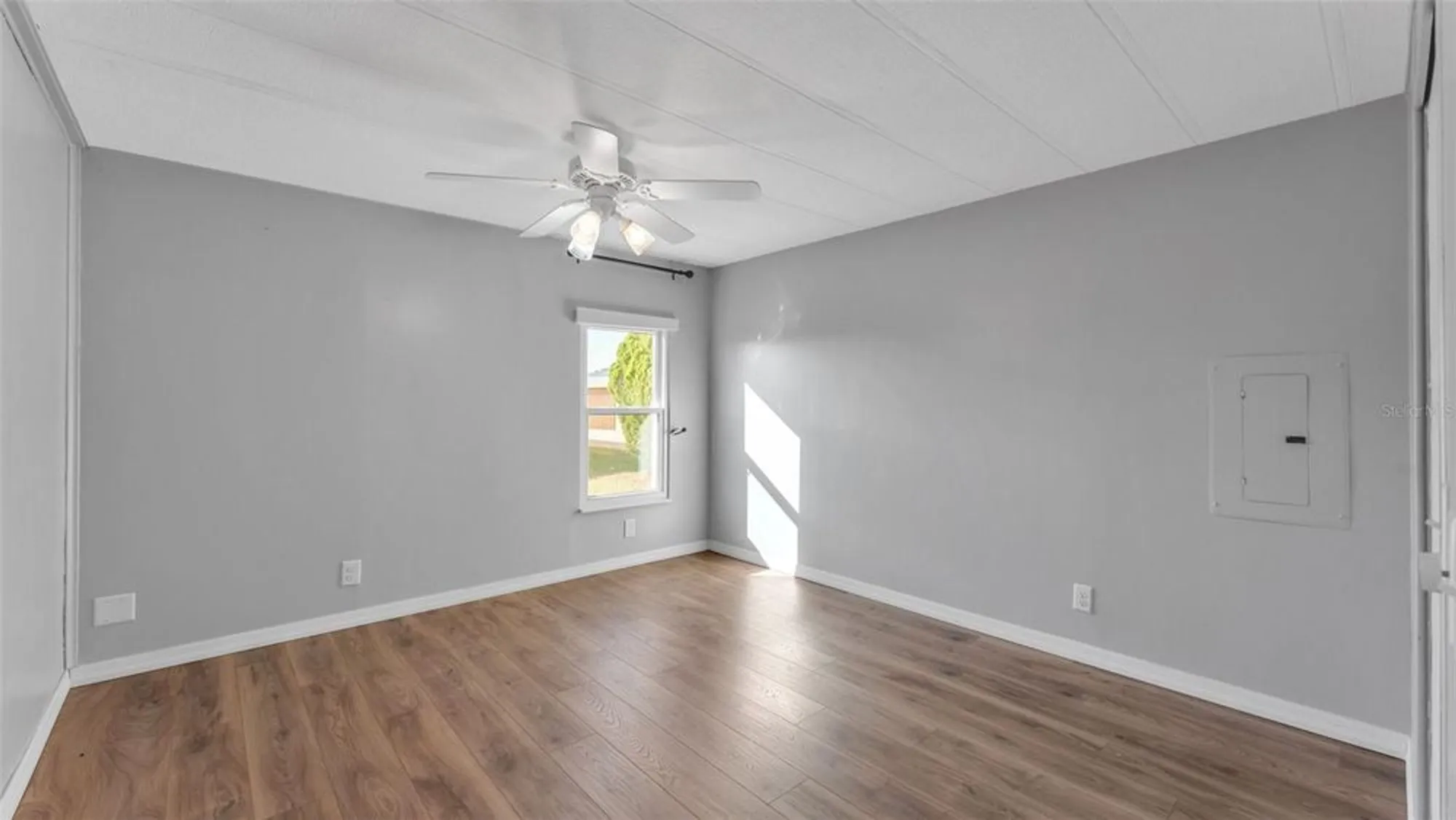 Property Slideshow image 28 of 59 | 5079 lodgewood dr, Lakeland, FL, 33810