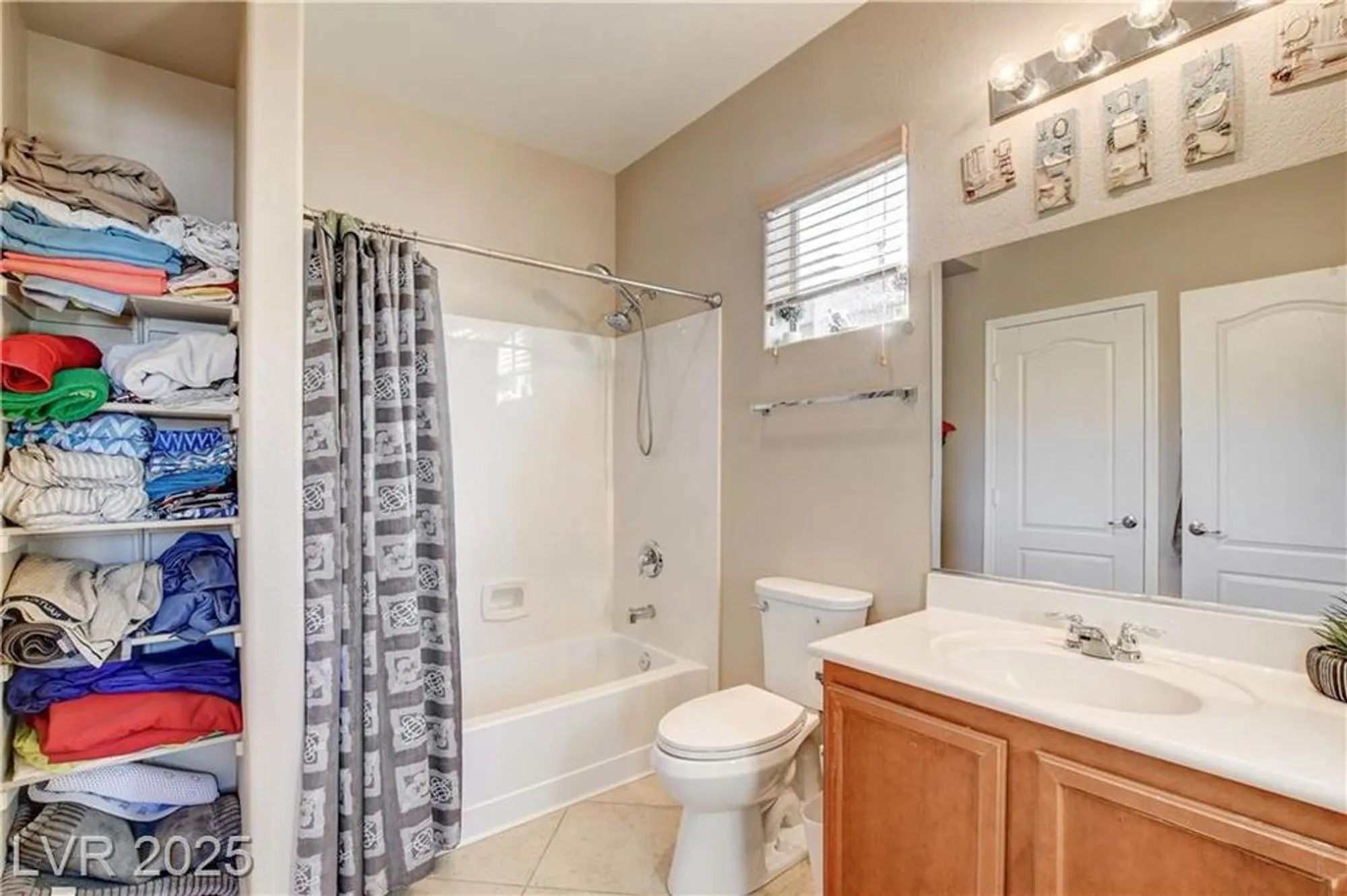 Property Slideshow image 27 of 72 | 3637 inverness grove ave, North Las Vegas, NV, 89081