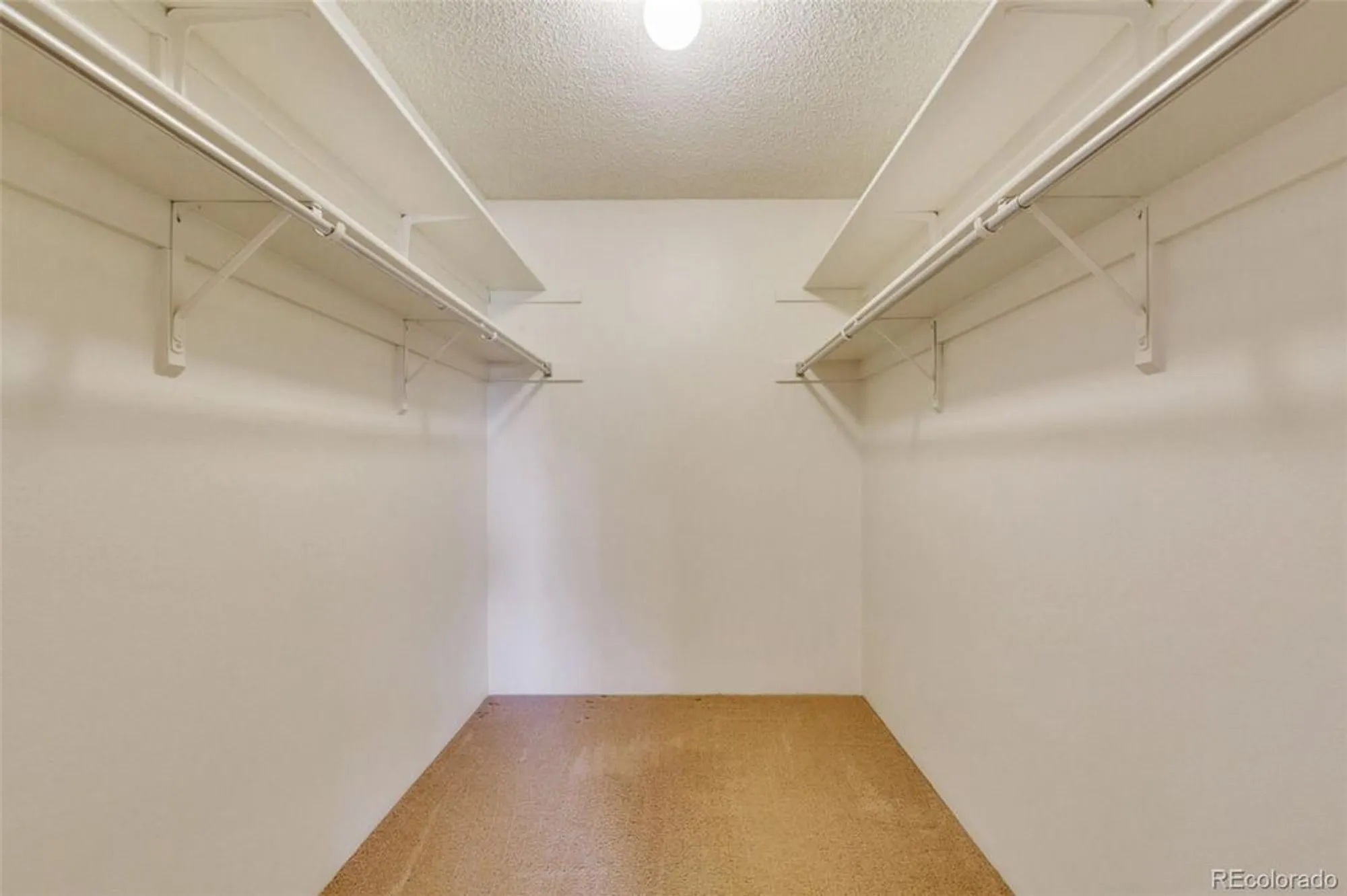 Property Slideshow image 13 of 44 | 13952 e marina dr apt 102, Aurora, CO, 80014