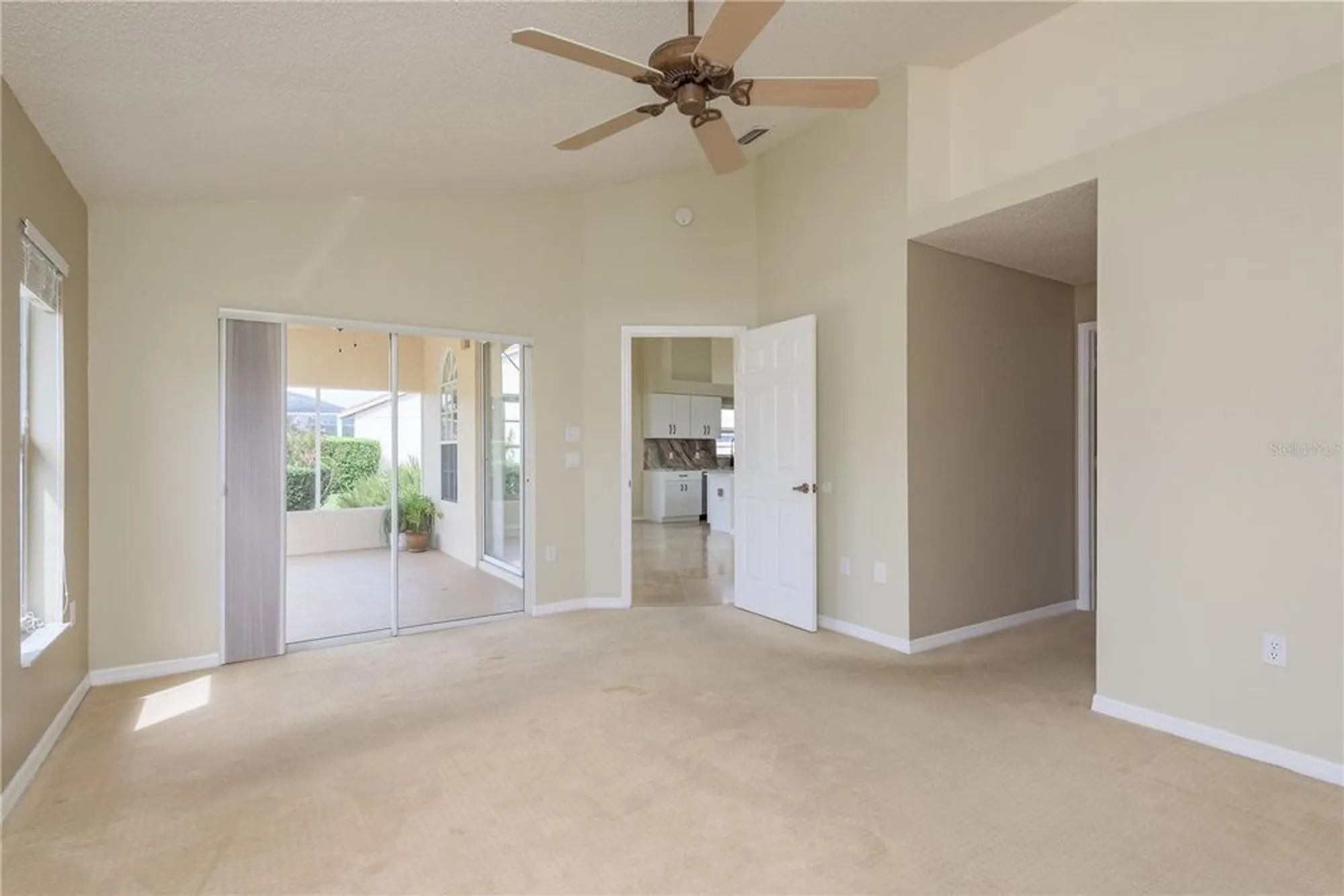 Property Slideshow image 14 of 38 | 9223 bonnie cove dr, Weeki Wachee, FL, 34613