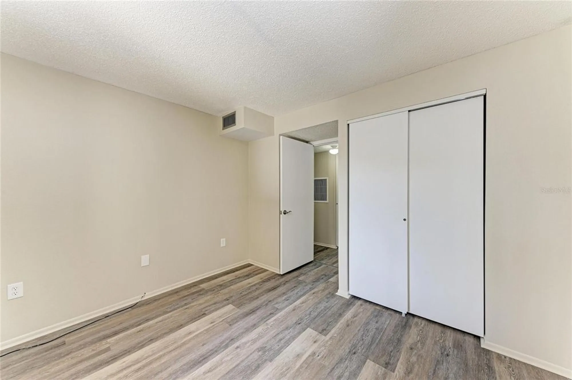 Property Slideshow image 19 of 37 | 3531 lake bayshore dr # j106, Bradenton, FL, 34205