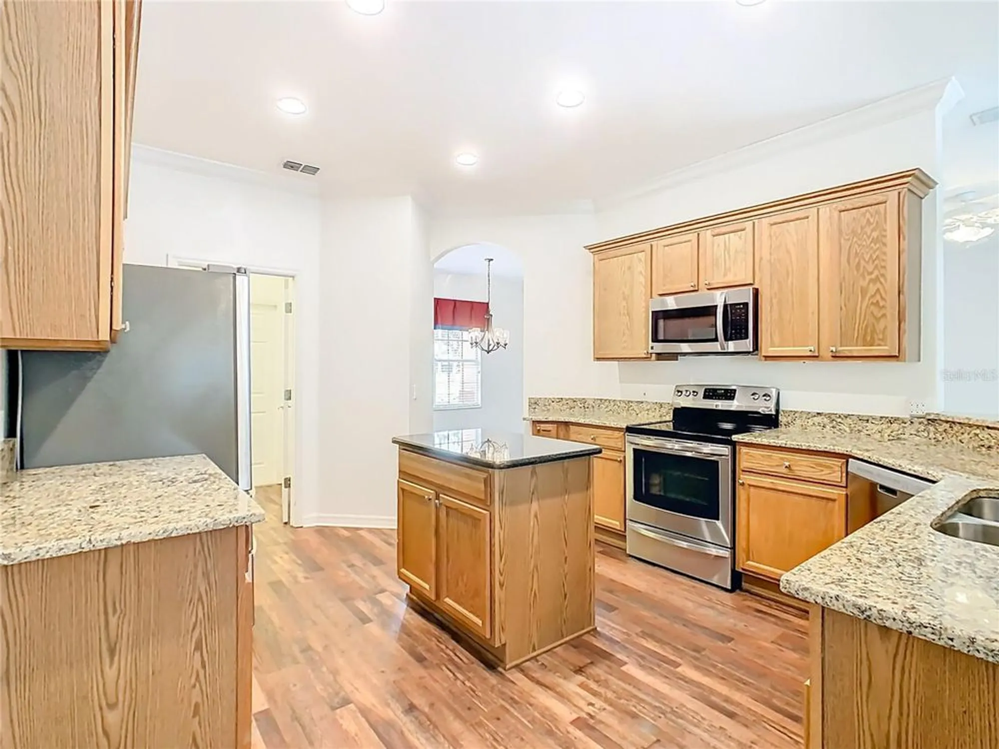 Property Slideshow image 15 of 50 | 525 shorehaven dr, Poinciana, FL, 34759