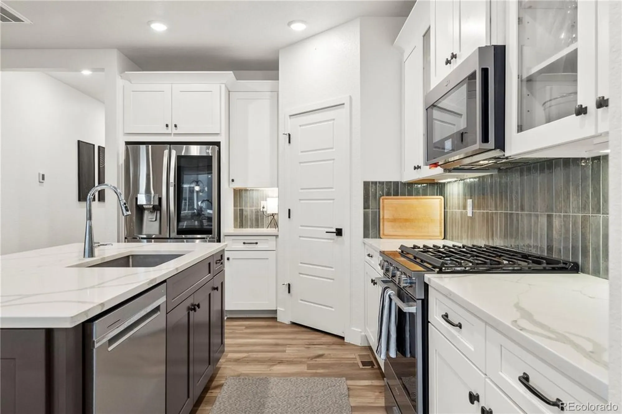 Property Slideshow image 20 of 49 | 483 white sand trl, Castle Rock, CO, 80104