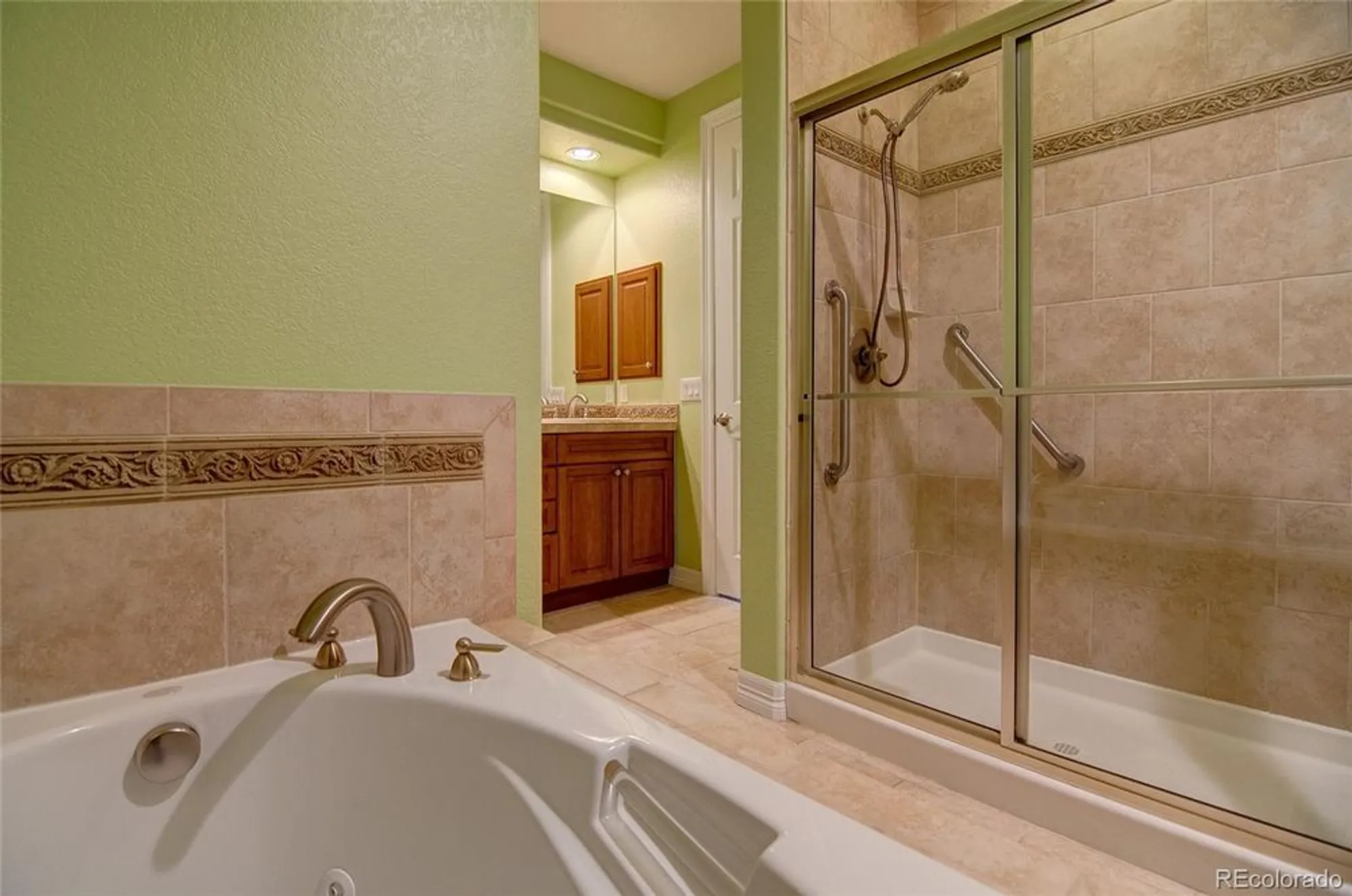 Property Slideshow image 29 of 50 | 8588 w quarles pl, Littleton, CO, 80128