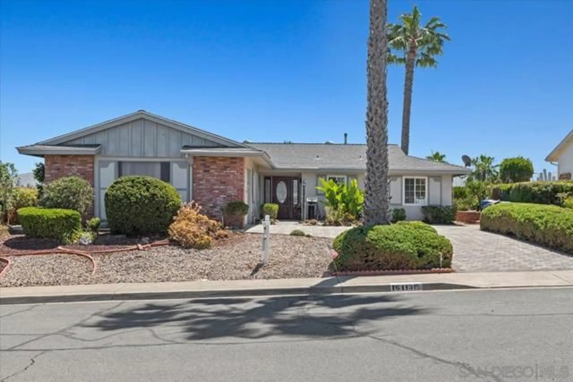 Property Slideshow image 6 of 36 | 16413 roca dr, San Diego, CA, 92128