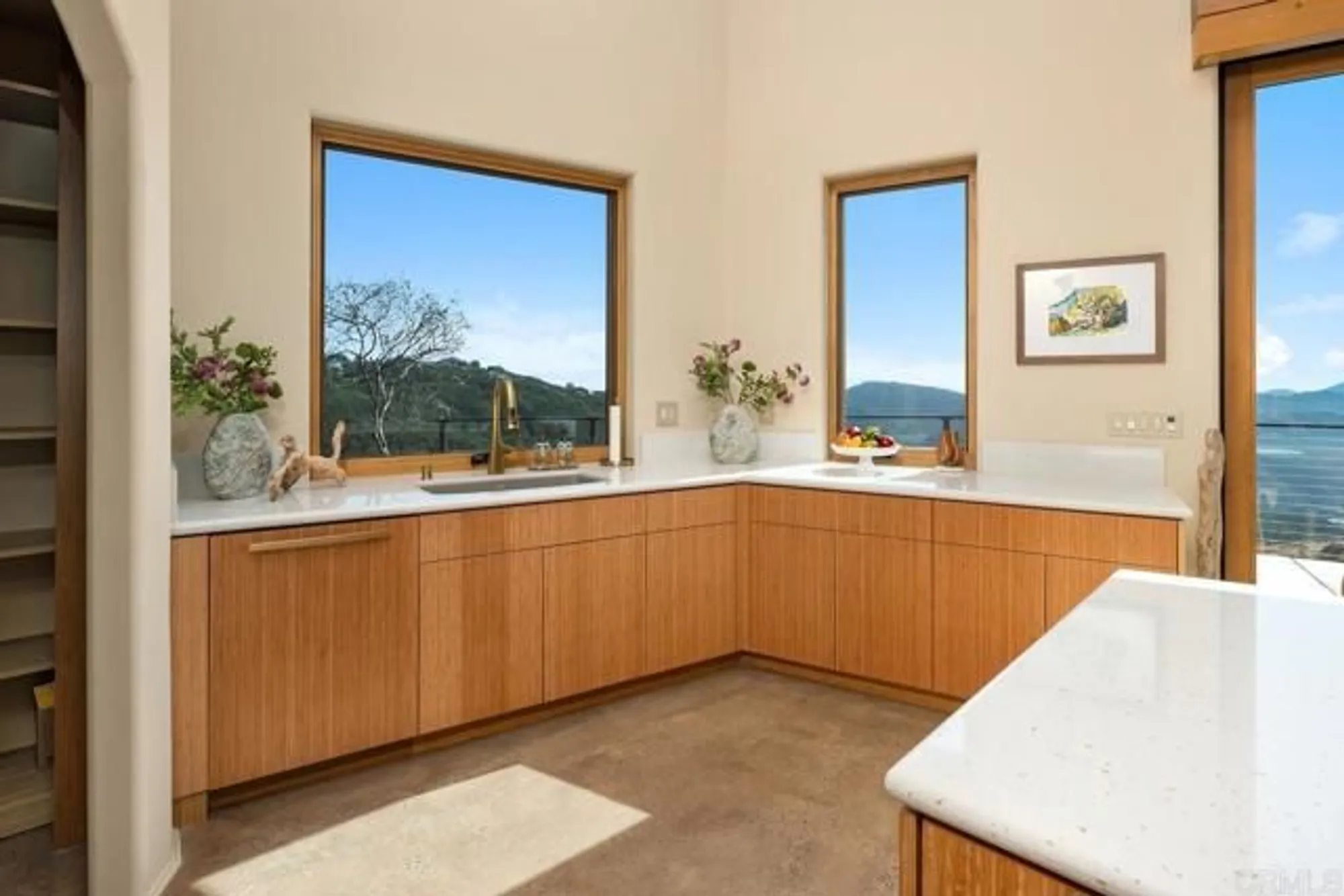 Property Slideshow image 23 of 57 | 10027 tall oak dr, Escondido, CA, 92026